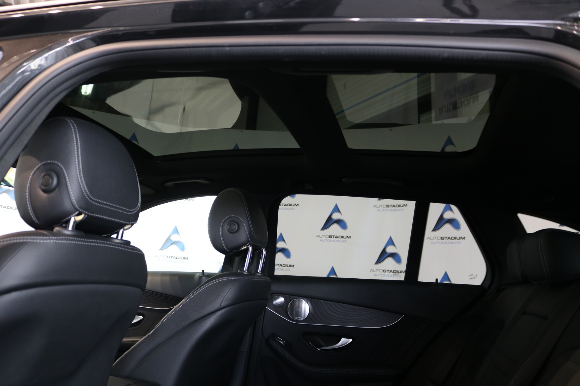 MERCEDES-BENZ C 300 d AMG Line 4Matic 9G-Tronic-image-34