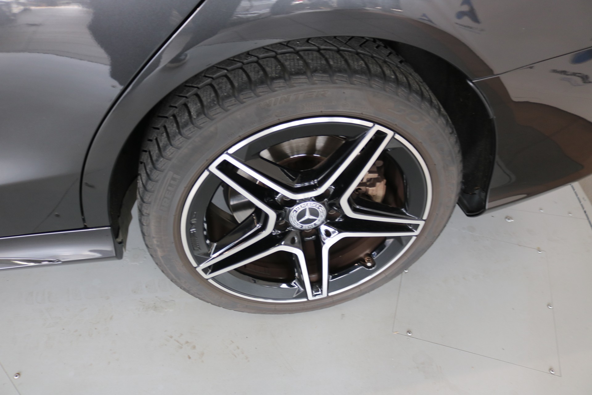 MERCEDES-BENZ C 300 d AMG Line 4Matic 9G-Tronic-image-29