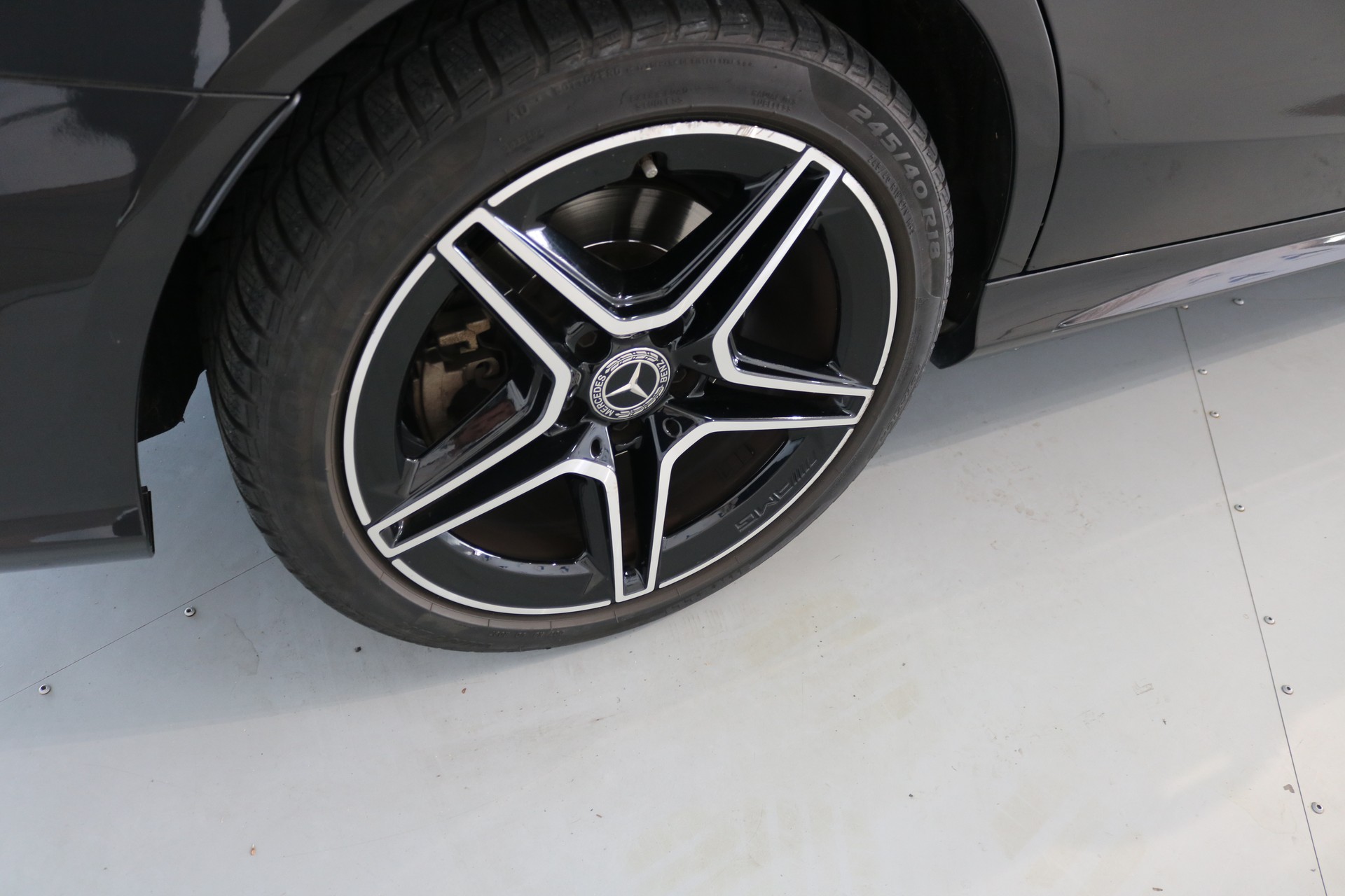 MERCEDES-BENZ C 300 d AMG Line 4Matic 9G-Tronic-image-30