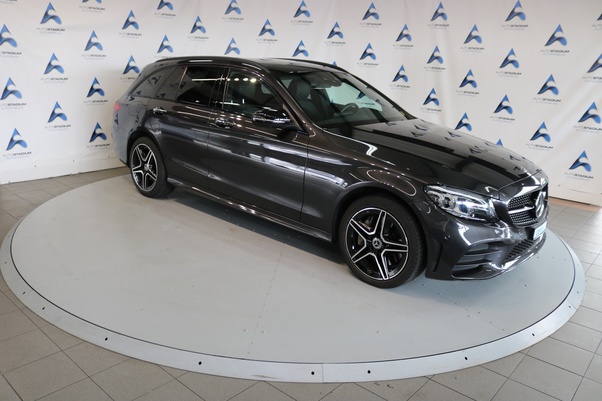MERCEDES-BENZ C 300 d AMG Line 4Matic 9G-Tronic-image-26