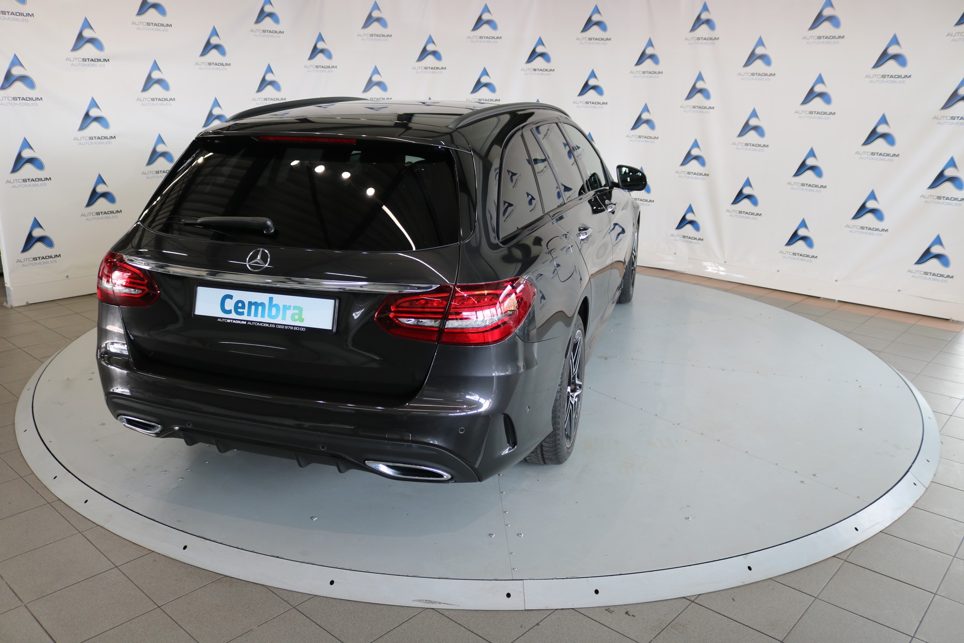 MERCEDES-BENZ C 300 d AMG Line 4Matic 9G-Tronic-image-16