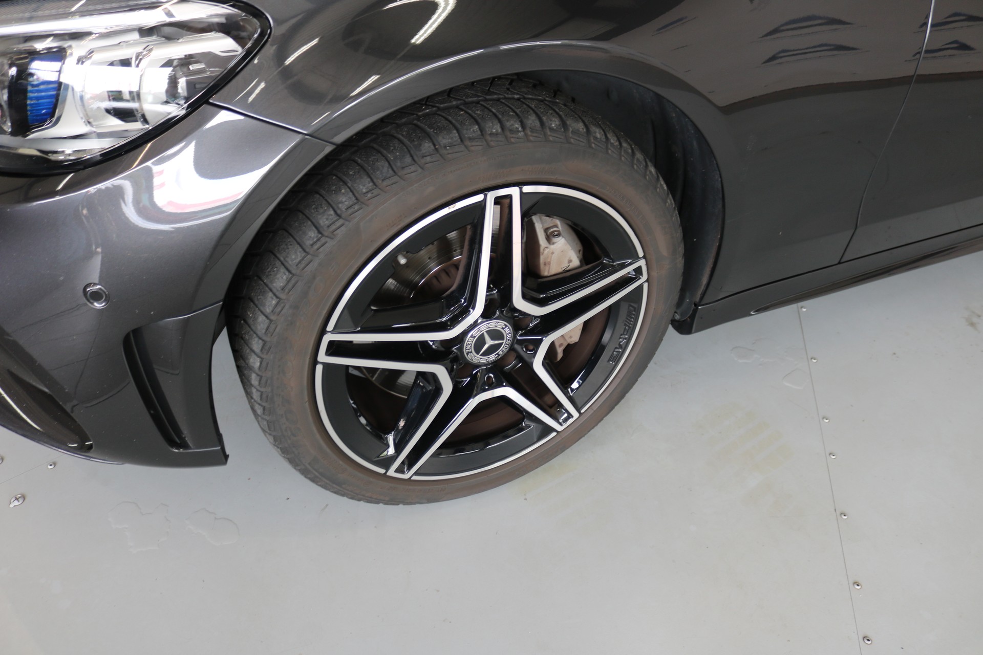 MERCEDES-BENZ C 300 d AMG Line 4Matic 9G-Tronic-image-28