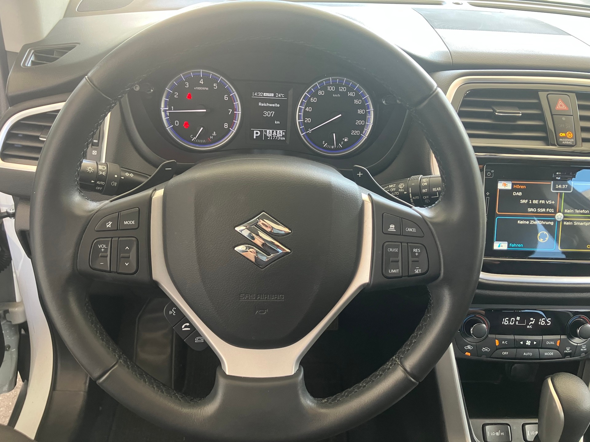 SUZUKI SX4 S-Cross 1.4 16V Compact+ Hybrid 4WD Automatic-image-8
