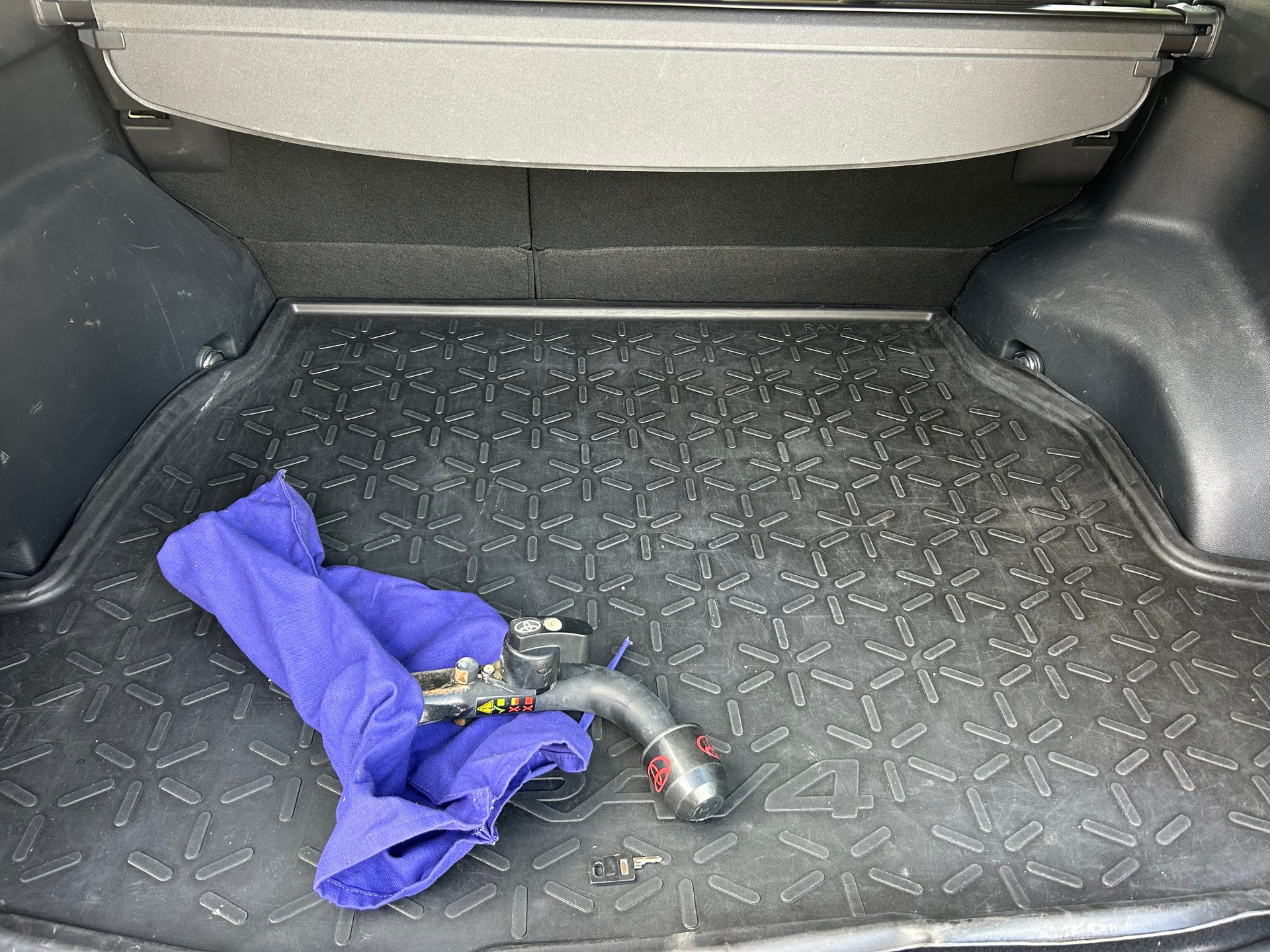 TOYOTA RAV-4 2.5 HSD Premium e-CVT 4WD-image-6