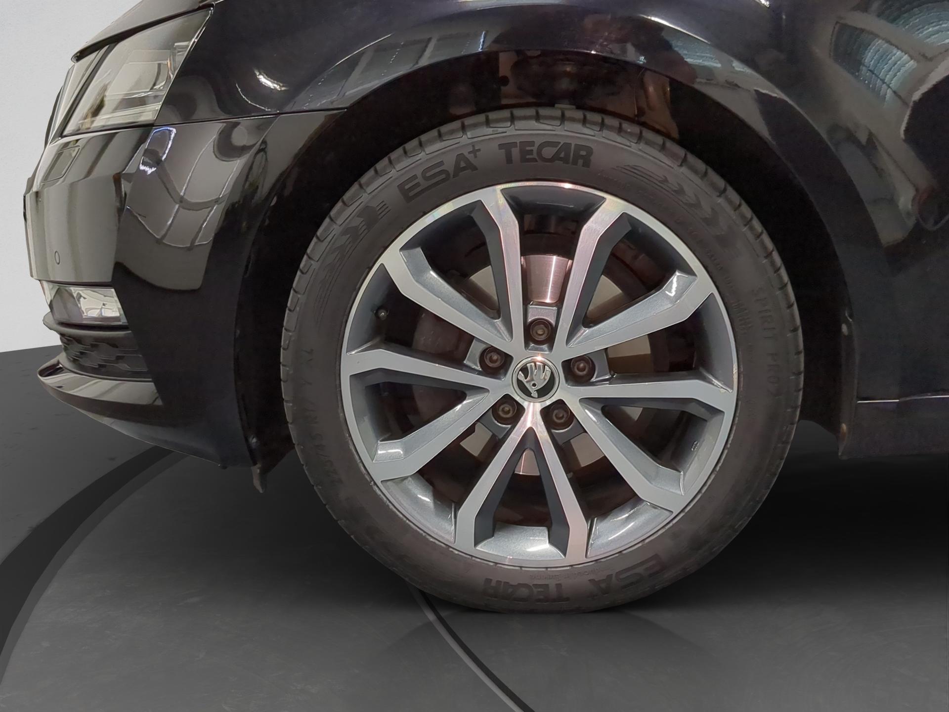 SKODA Octavia Combi 1.5 TSI Soleil DSG-image-21