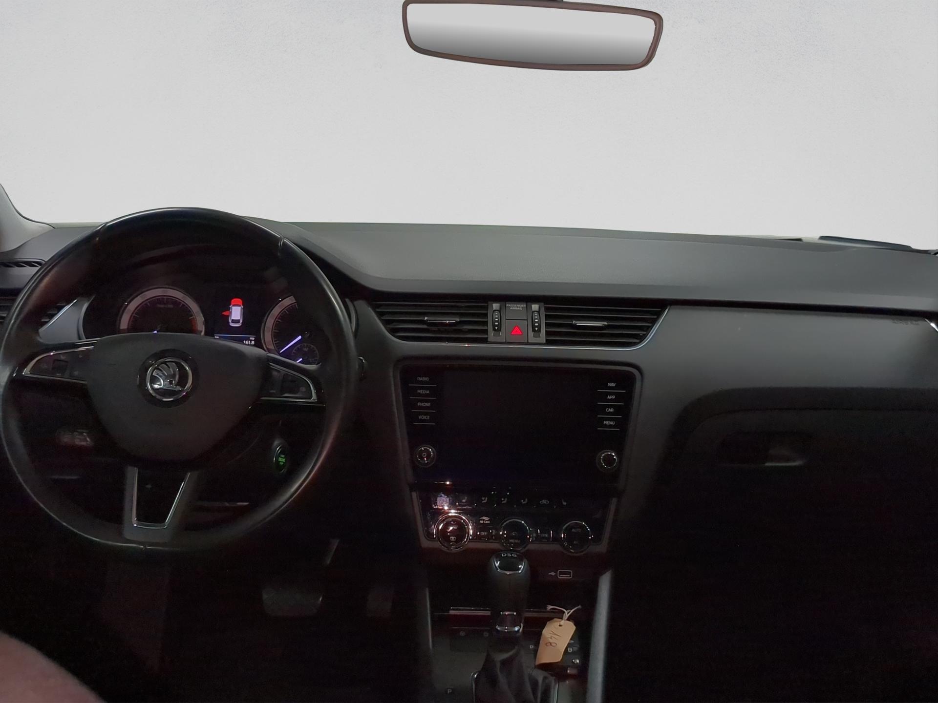SKODA Octavia Combi 1.5 TSI Soleil DSG-image-12