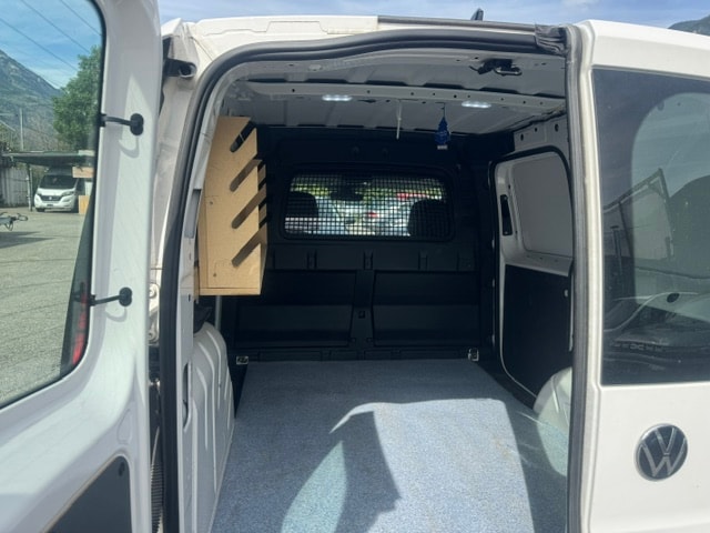 VW Caddy Cargo 2.0TDI Entry-image-8