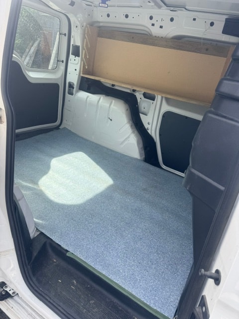 VW Caddy Cargo 2.0TDI Entry-image-6