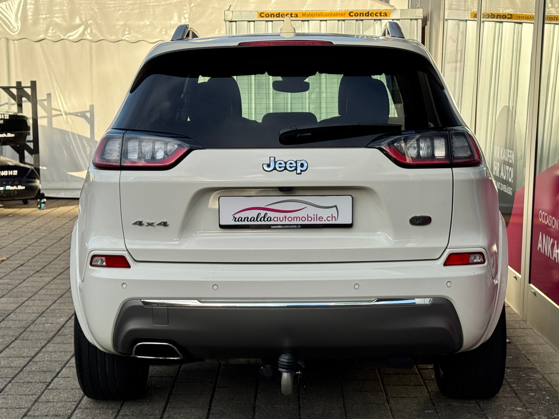 JEEP Cherokee 2.2MJ Overland+4x4+Aut+Navi+LED+Leder+Sitzheizung+Panorama+ACC+Getönte Scheiben+El.Heckklappe+Winterräder+AHK+-image-6