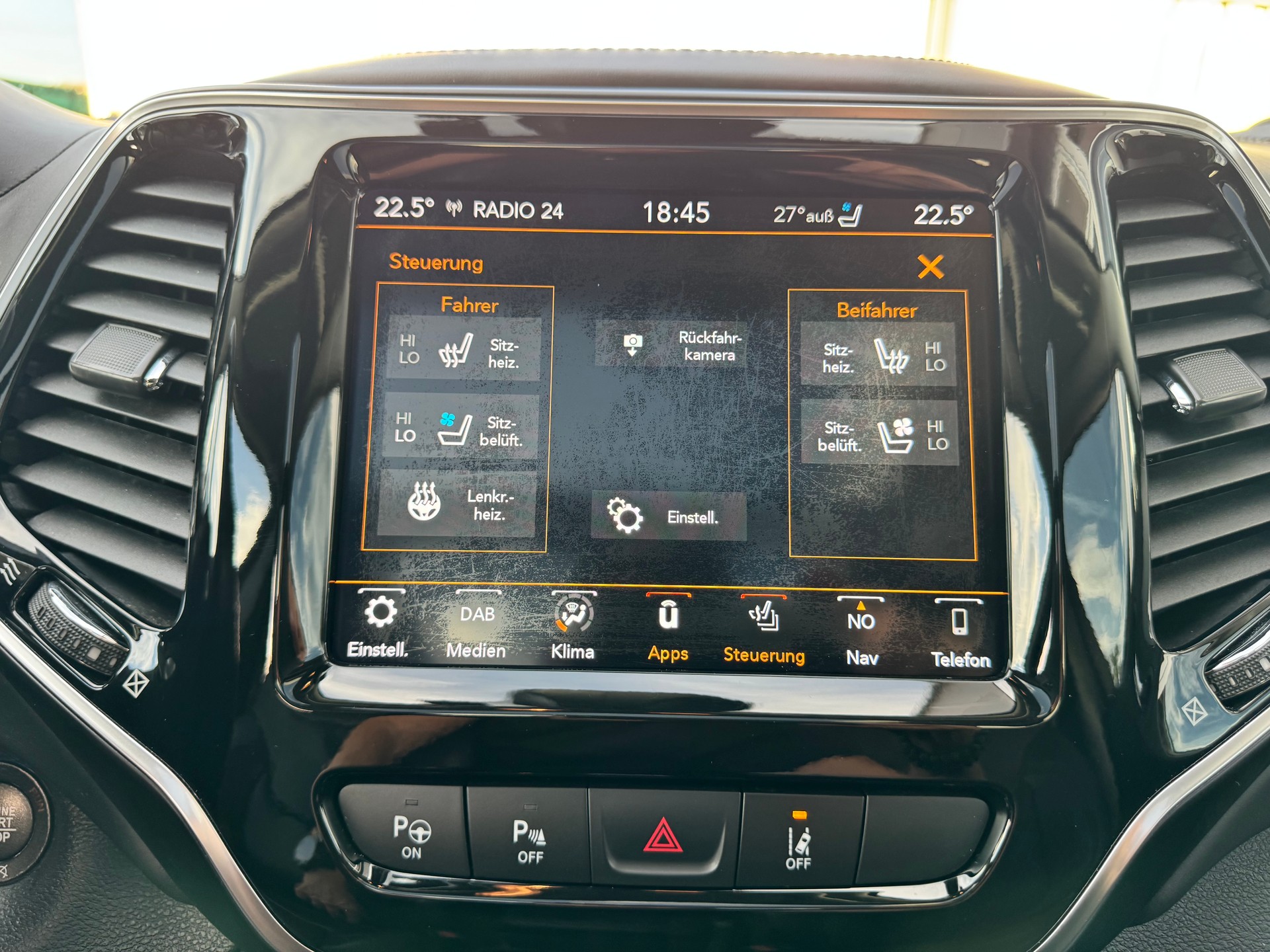JEEP Cherokee 2.2MJ Overland+4x4+Aut+Navi+LED+Leder+Sitzheizung+Panorama+ACC+Getönte Scheiben+El.Heckklappe+Winterräder+AHK+-image-19