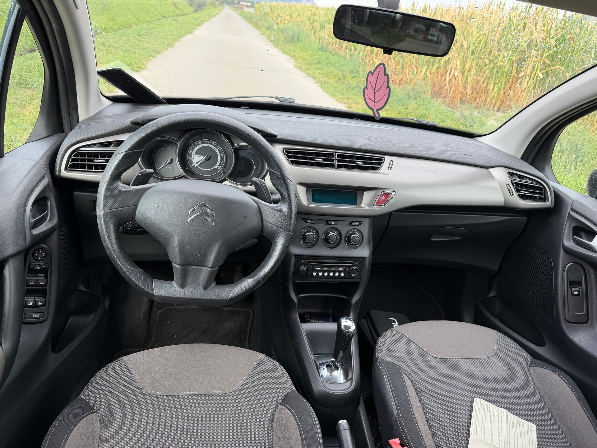 CITROEN C3 1.2i Exclusive ETG5-image-6