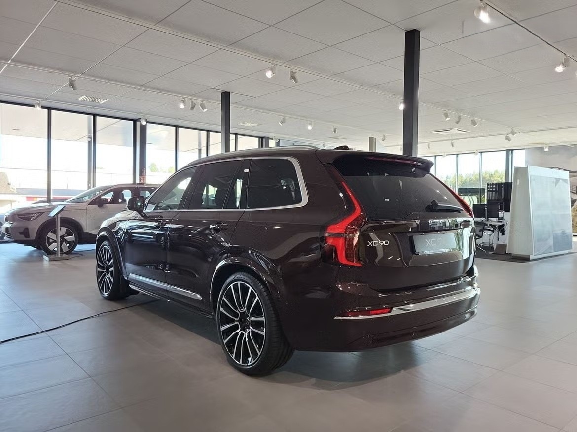 VOLVO XC90 T8 eAWD PluginHybrid Ultra Bright Geartronic-image-5