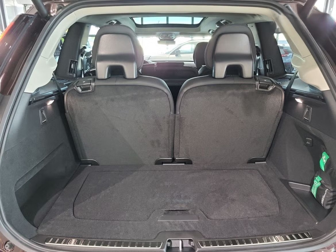 VOLVO XC90 T8 eAWD PluginHybrid Ultra Bright Geartronic-image-4