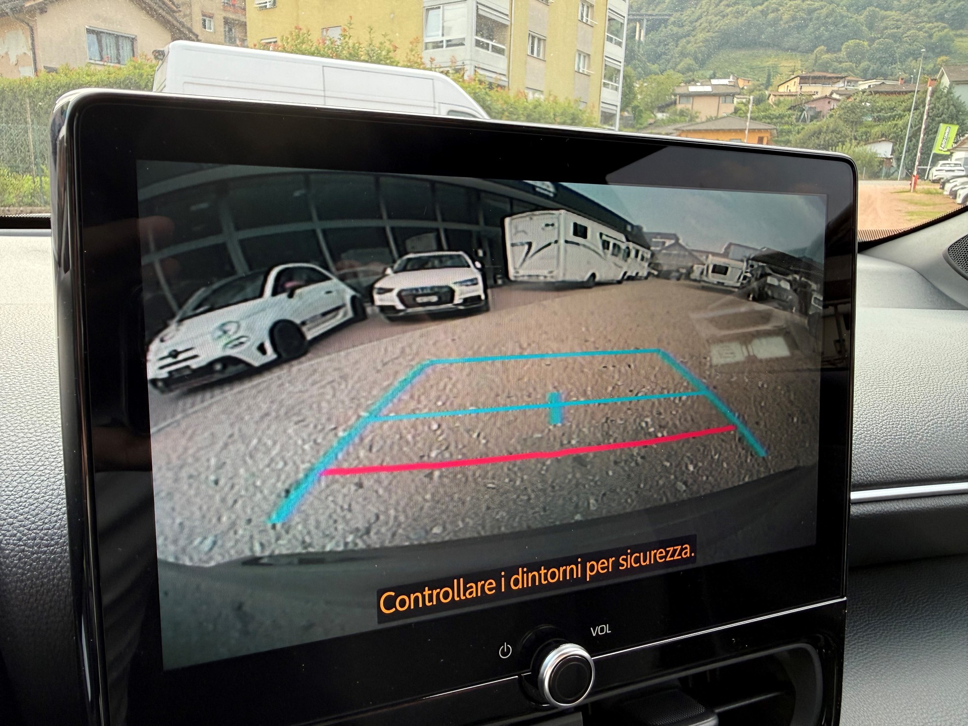 TOYOTA Yaris Cross 1.5 Trend e-CVT-image-15