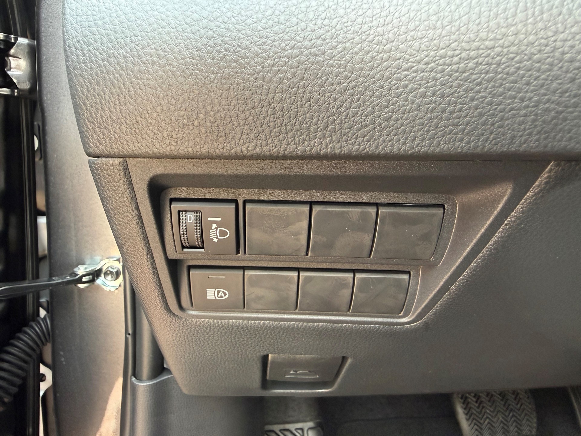 TOYOTA Yaris Cross 1.5 Trend e-CVT-image-14