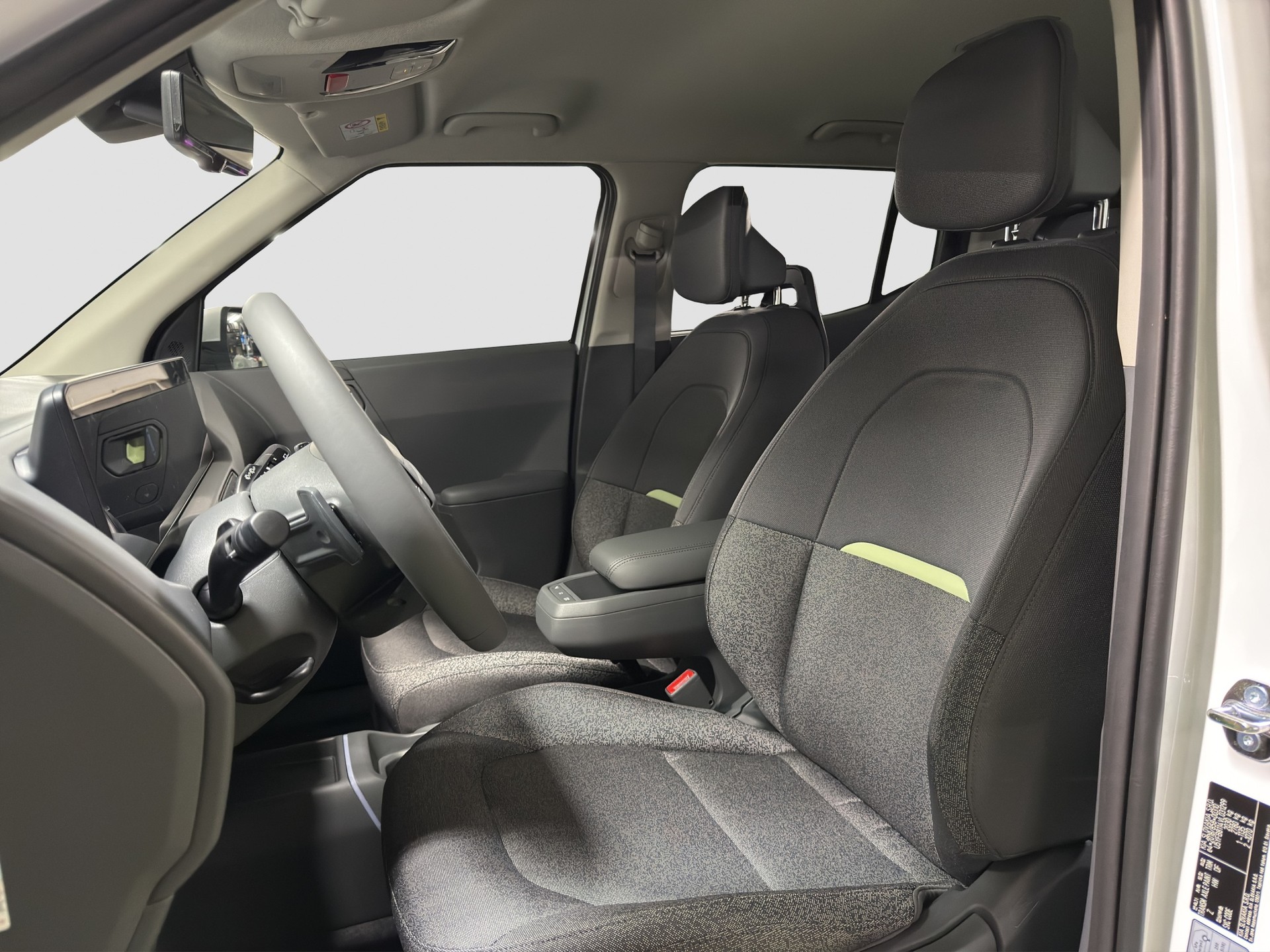 KIA EV2 61 kWh Air 4P-image-8