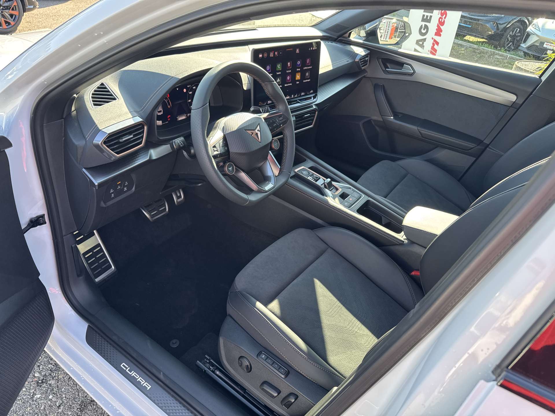 CUPRA LEON ST 2.0 TSi VZ 4Drive 333PS DSG-Automat-image-5
