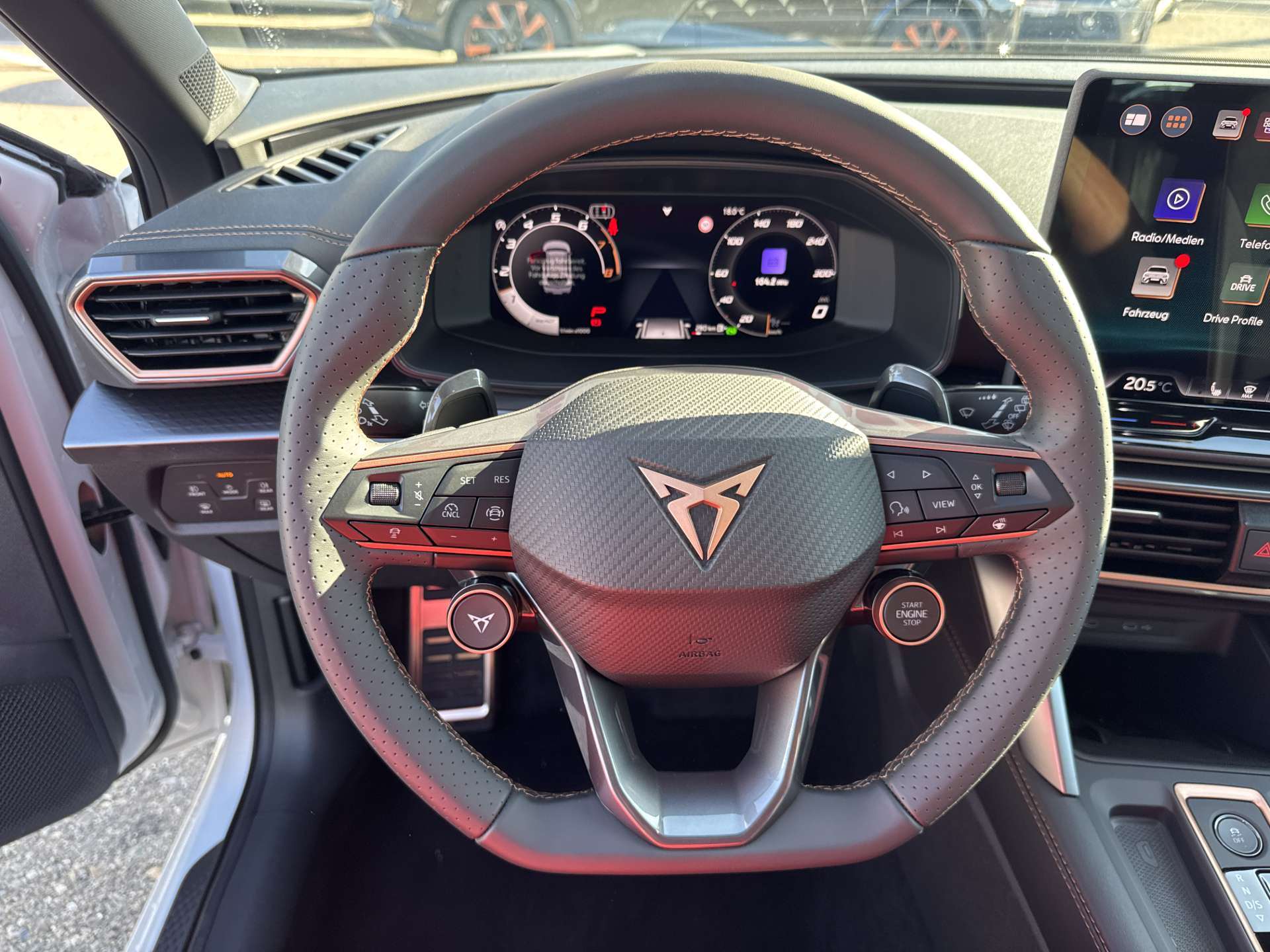 CUPRA LEON ST 2.0 TSi VZ 4Drive 333PS DSG-Automat-image-15