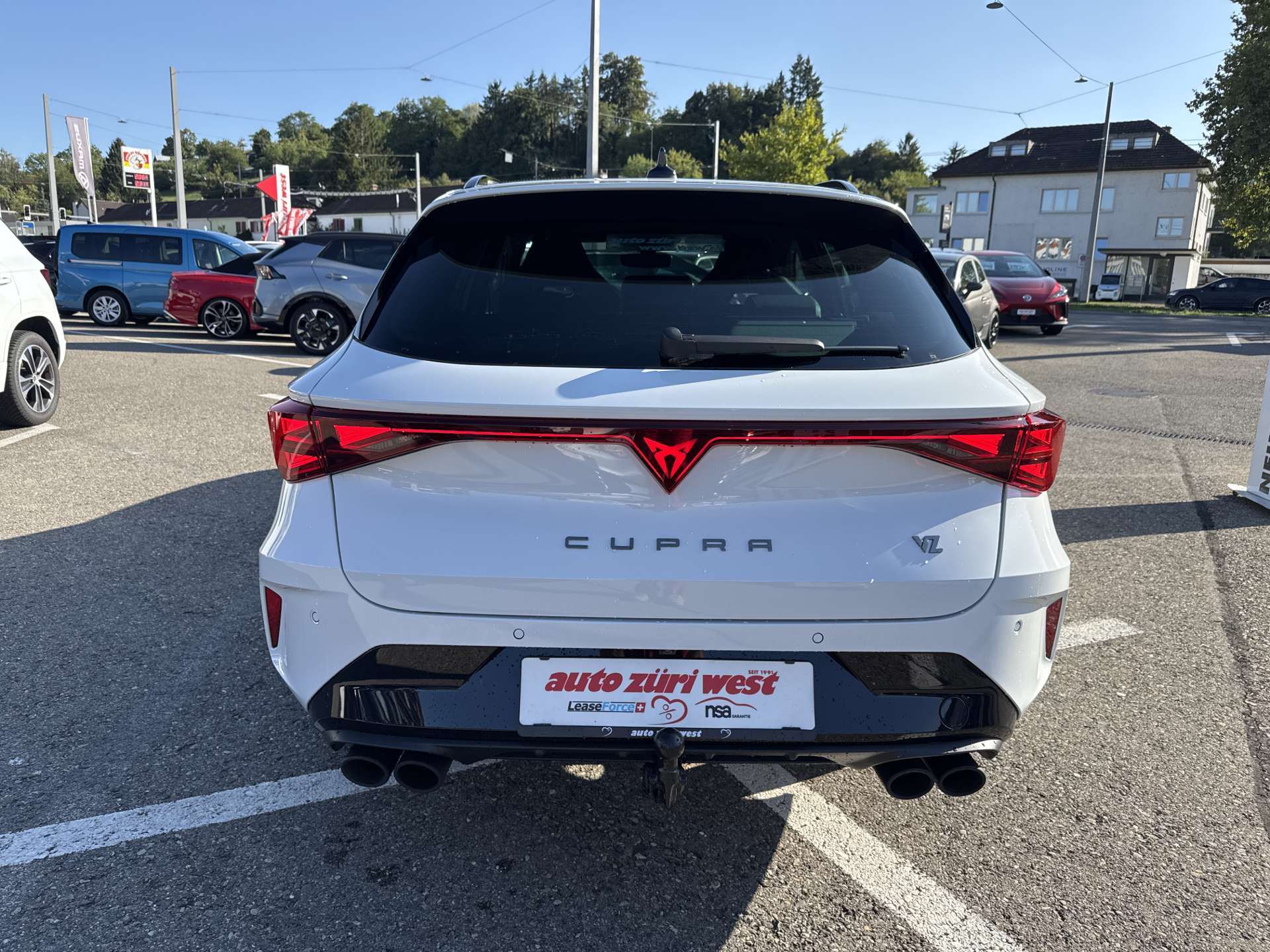 CUPRA LEON ST 2.0 TSi VZ 4Drive 333PS DSG-Automat-image-14