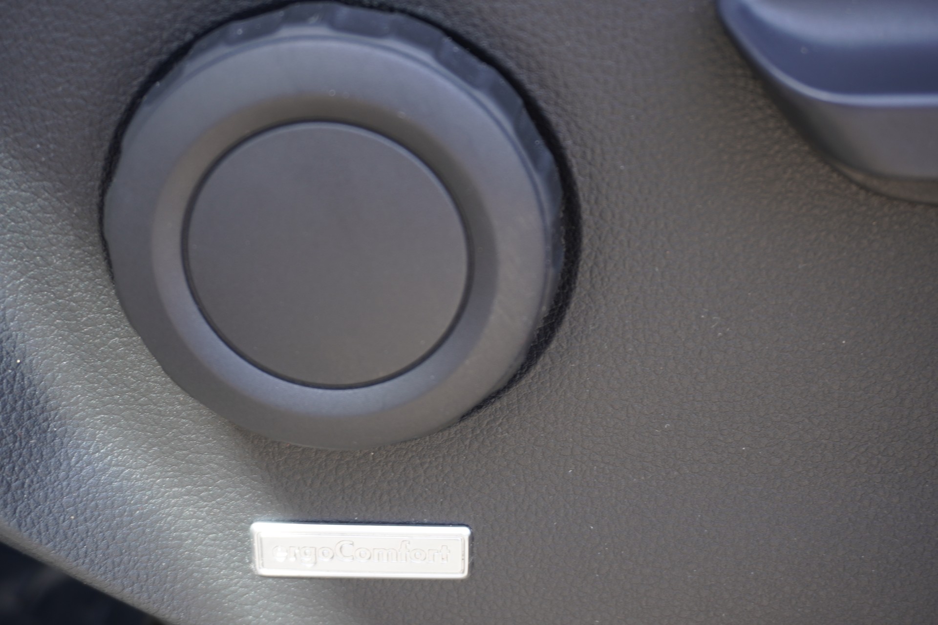 VW Crafter 35 2.0 BiTDI Hebebuhne Champion L4 A-image-8