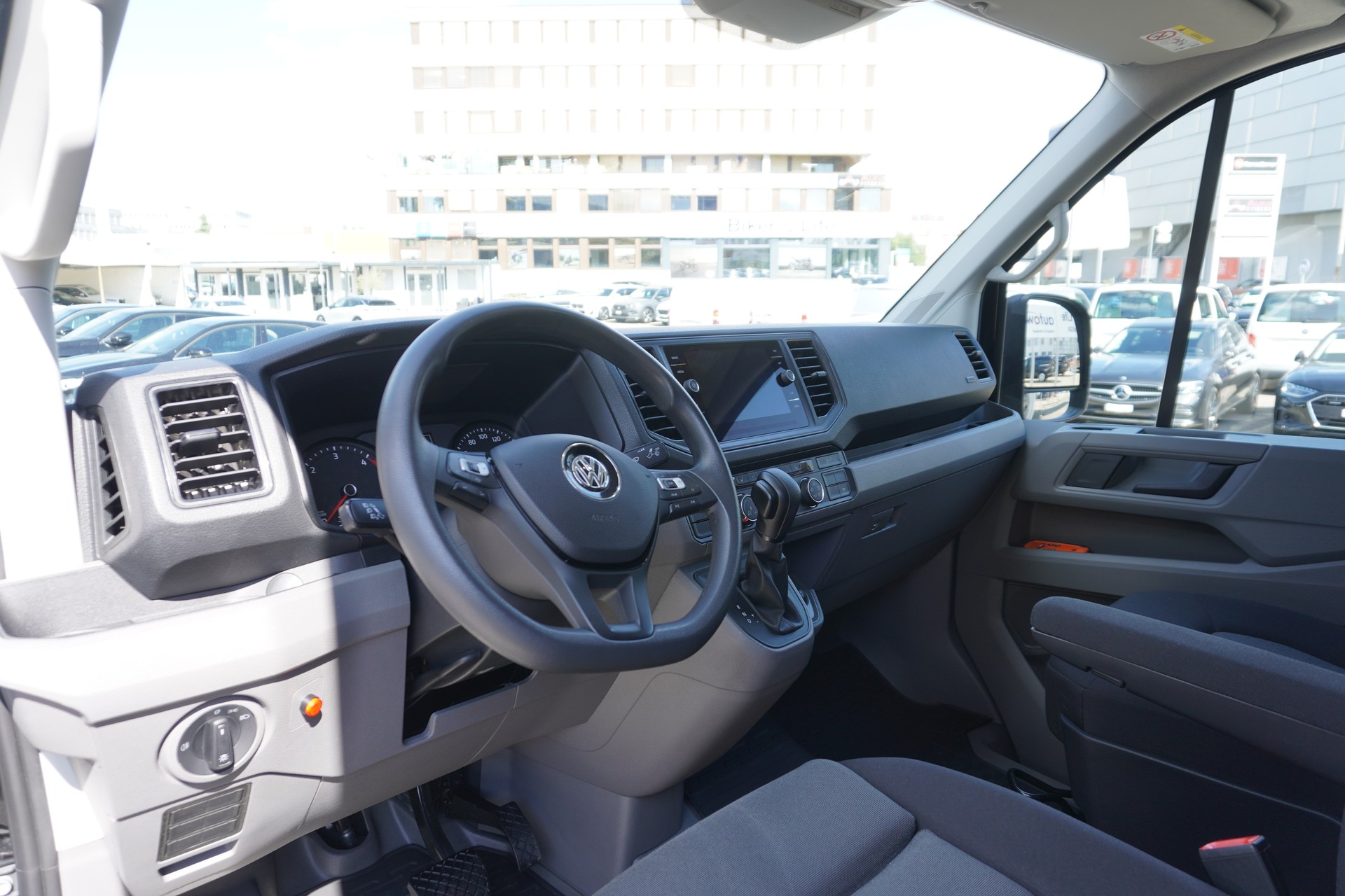 VW Crafter 35 2.0 BiTDI Hebebuhne Champion L4 A-image-9
