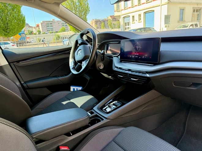 SKODA Octavia Combi 2.0 TDI DSG Ambition-image-7
