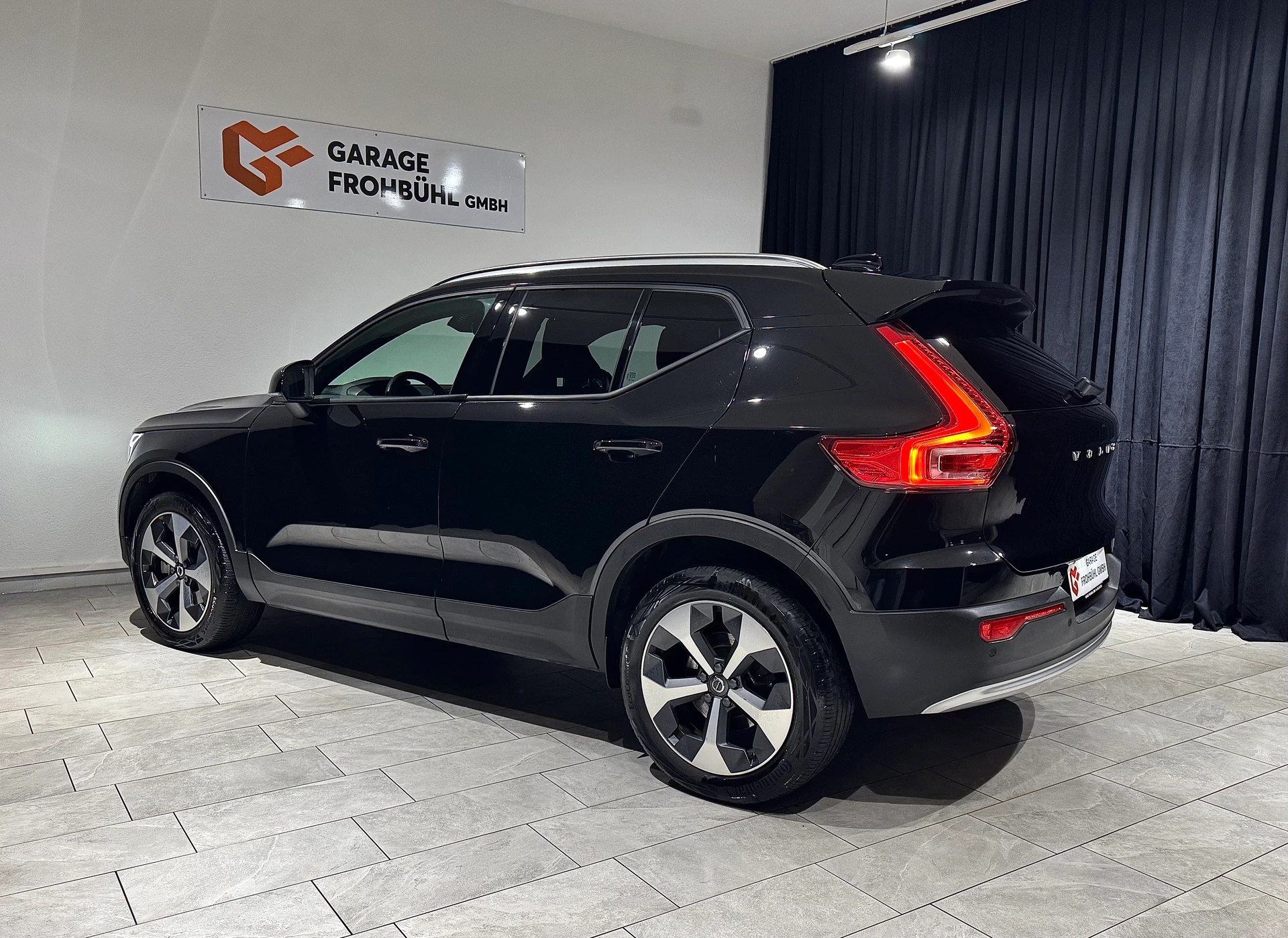VOLVO XC40 B3 Benzin Mild Hybrid Core DCT-image-6