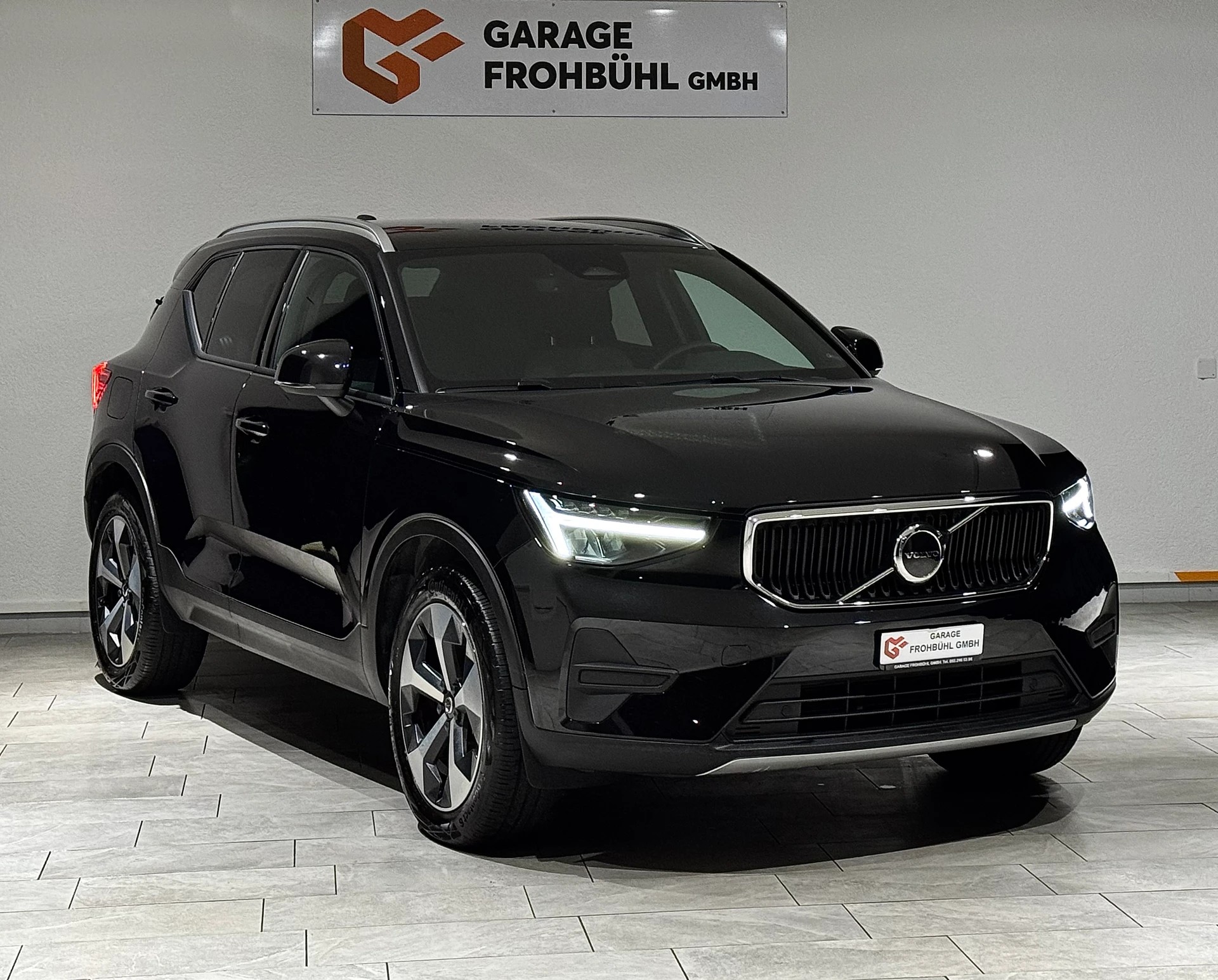 VOLVO XC40 B3 Benzin Mild Hybrid Core DCT-image-2
