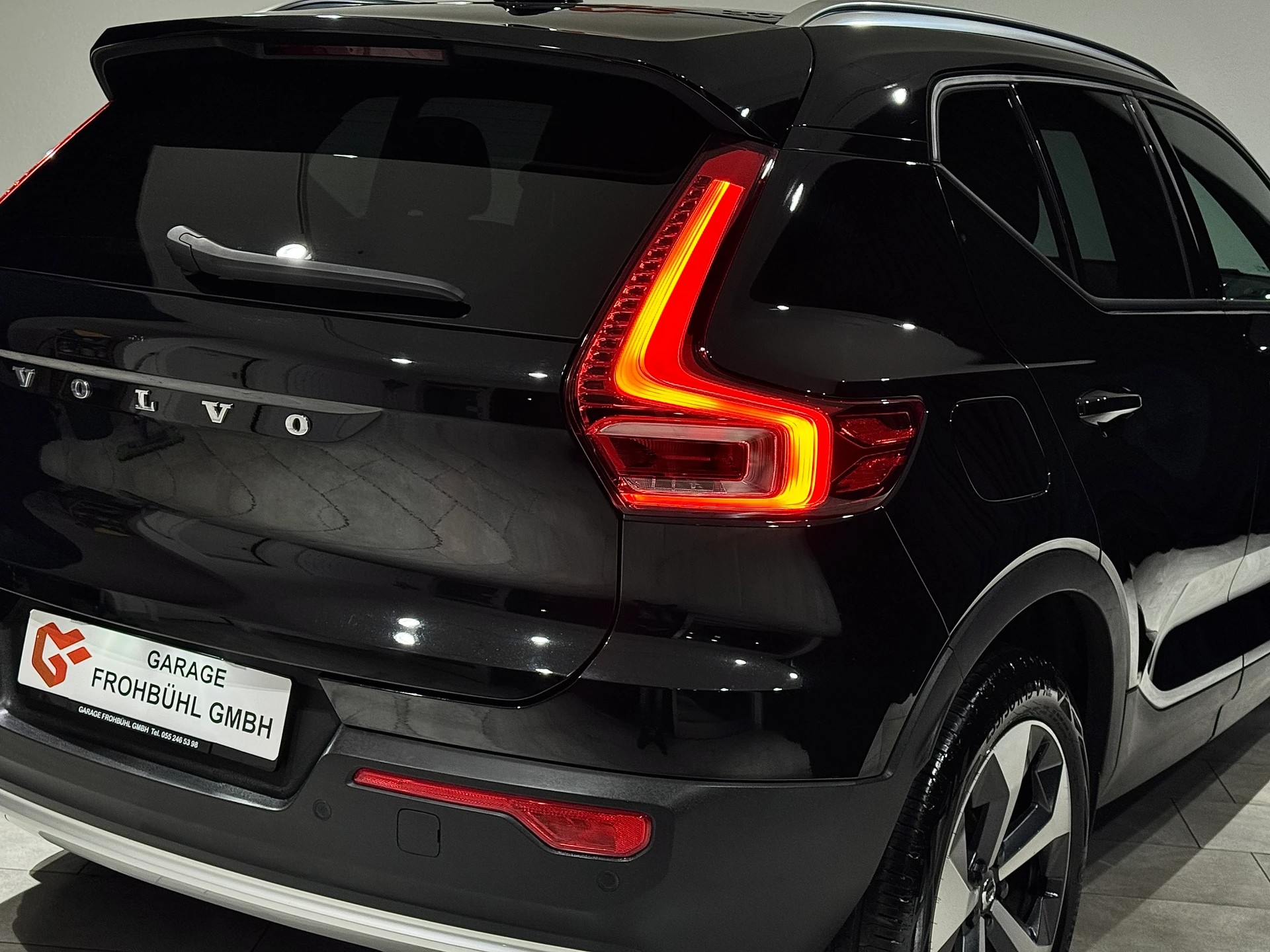 VOLVO XC40 B3 Benzin Mild Hybrid Core DCT-image-7