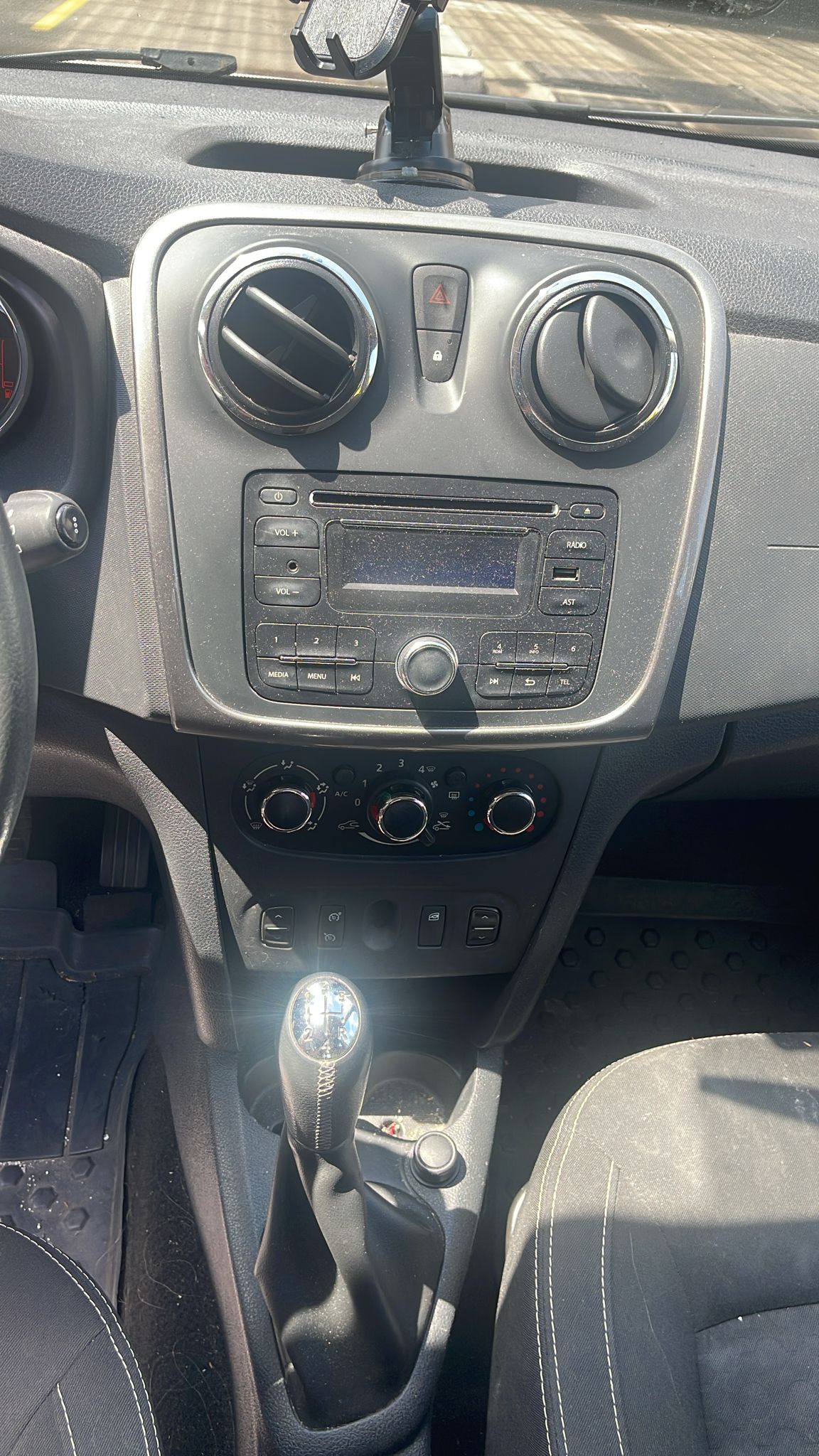 DACIA Sandero 1.2 Ambiance-image-4