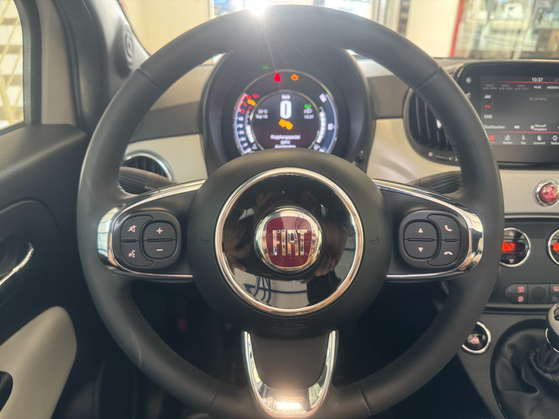 FIAT 500C 0.9 Twinair Mirror-image-8