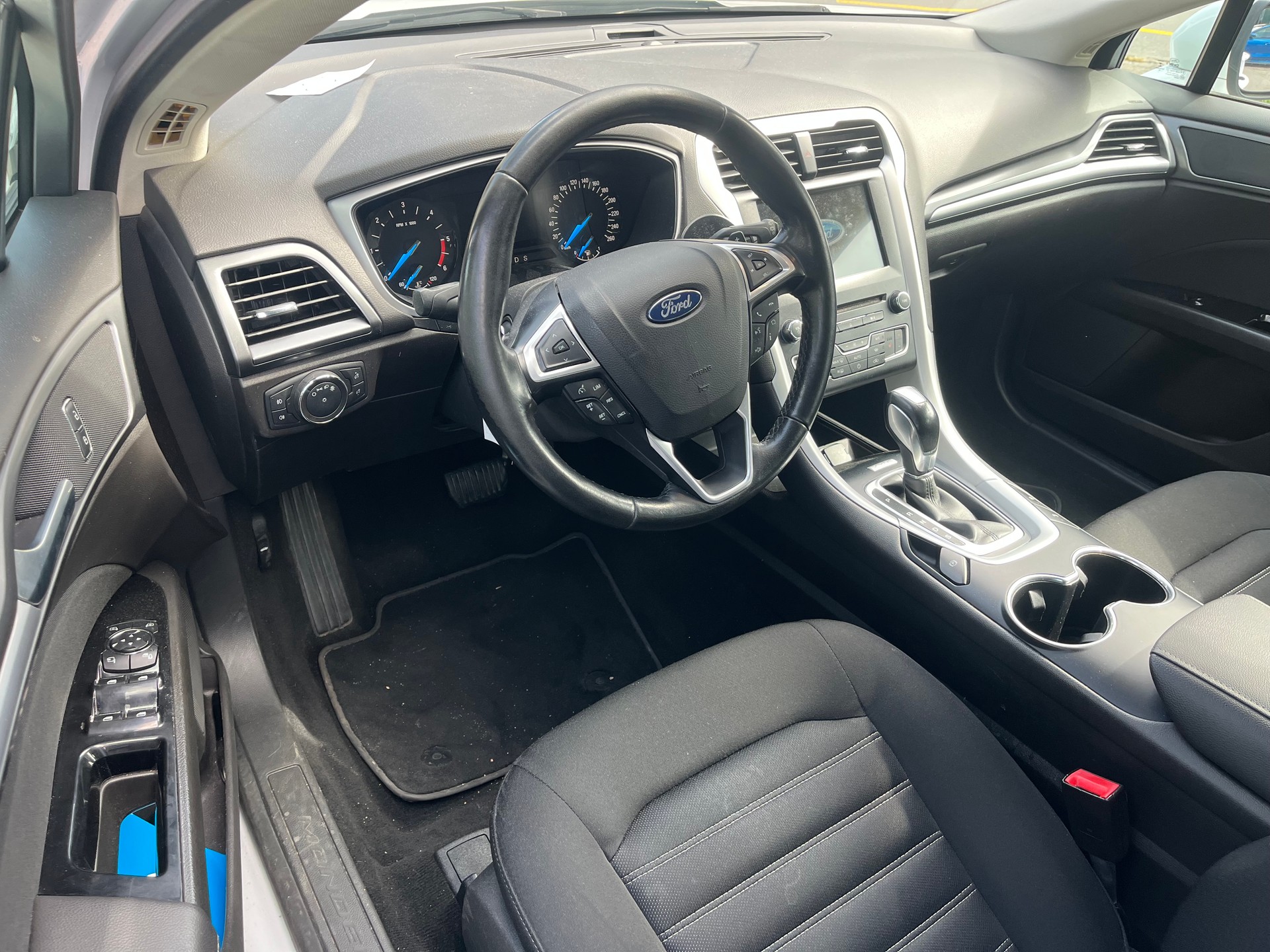 FORD Mondeo 2.0 TDCi Trend PowerShift-image-8