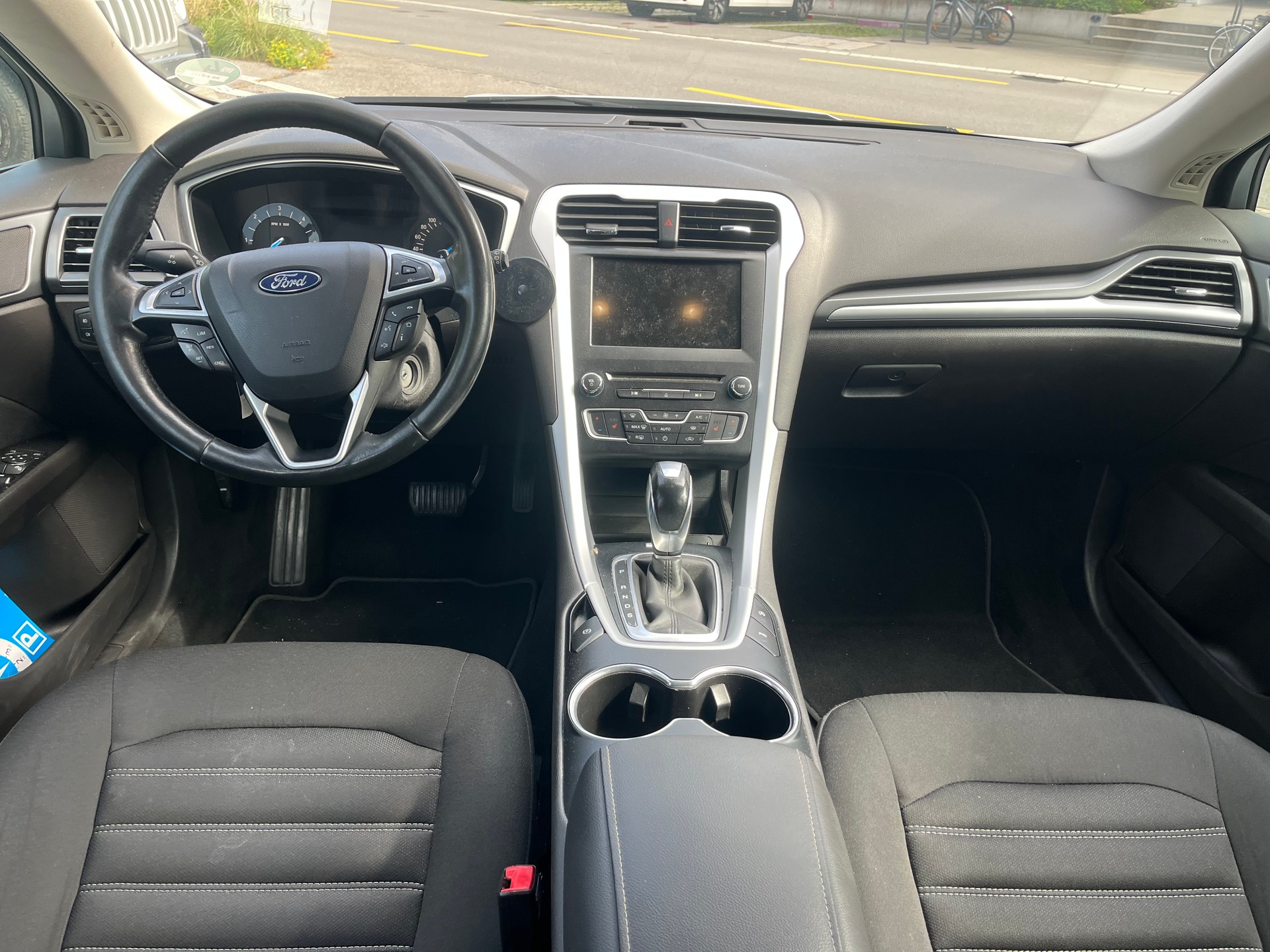 FORD Mondeo 2.0 TDCi Trend PowerShift-image-7