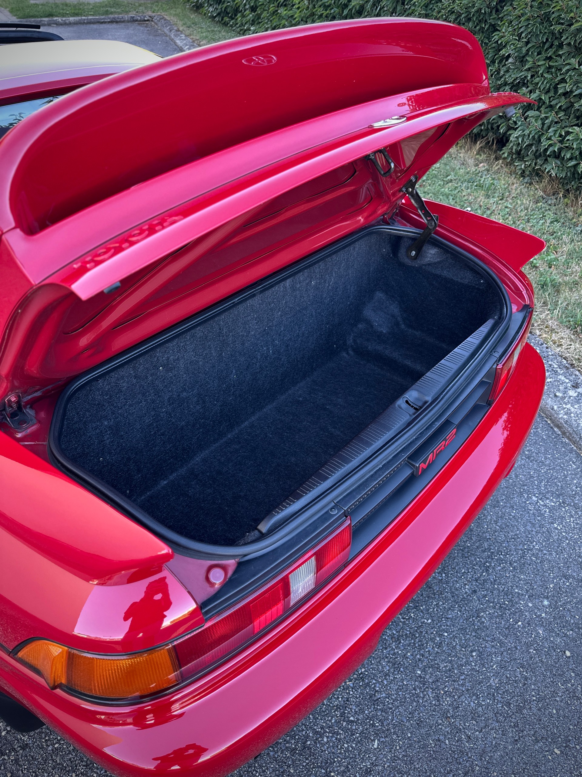 TOYOTA MR2 2.0-image-13