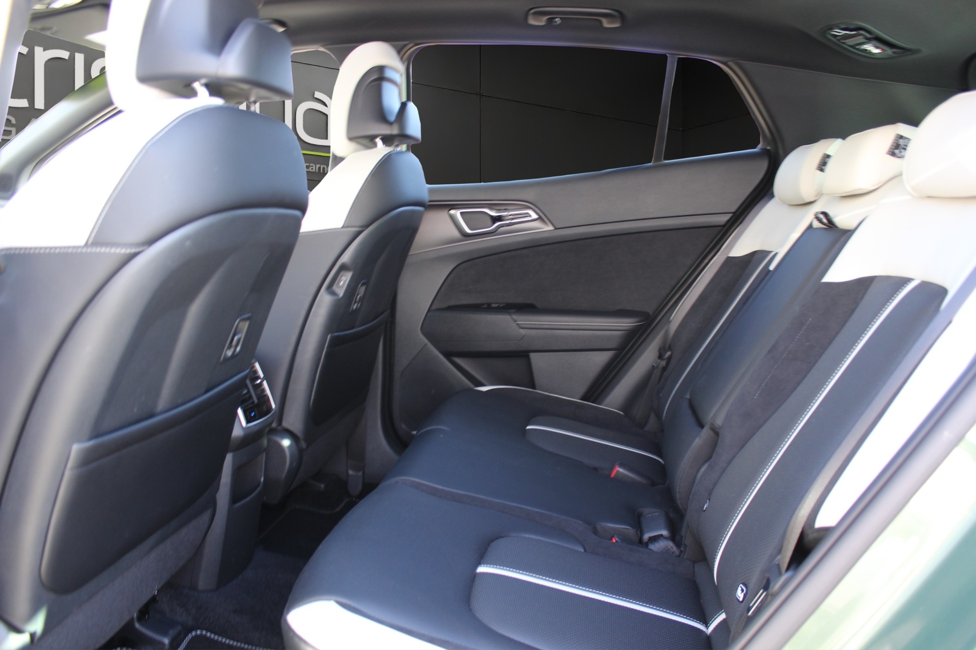 KIA Sportage 1.6 T-GDi GT-Line-image-10