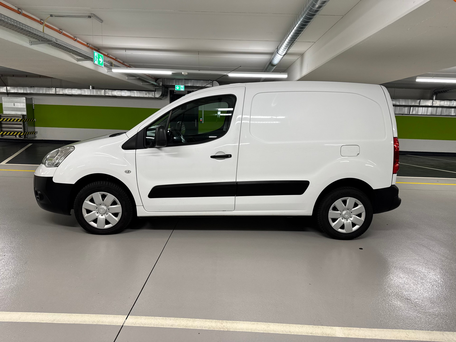 CITROEN Berlingo 1.6i 600 Komfort (Confort)-image-7