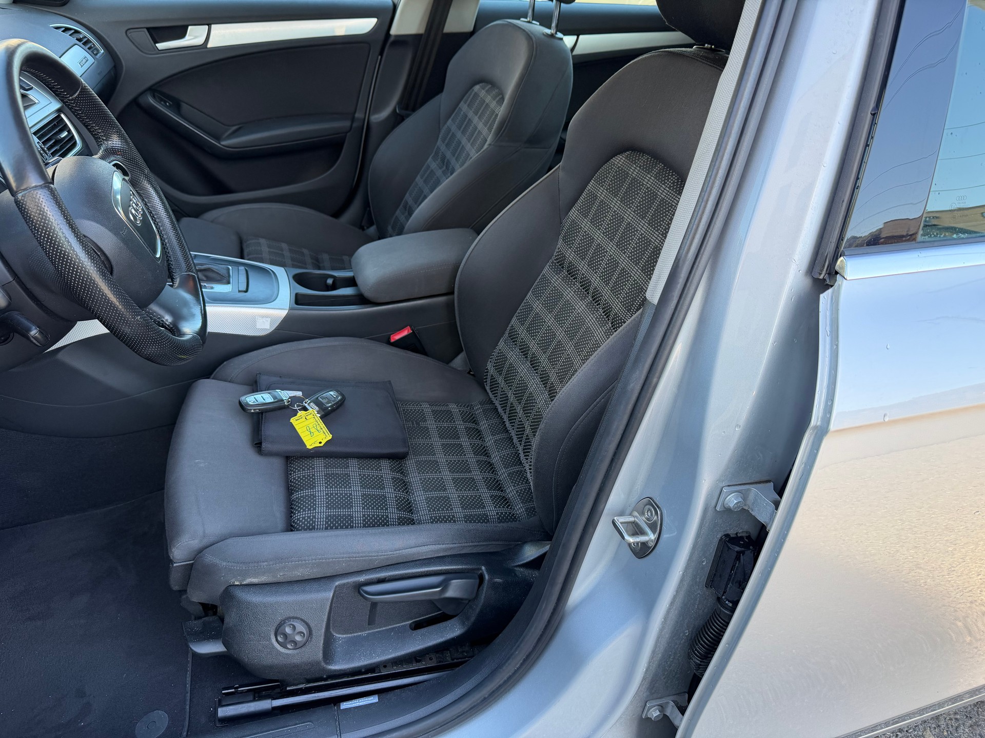 AUDI A4 Avant 2.0 TFSI quattro S-tronic-image-7