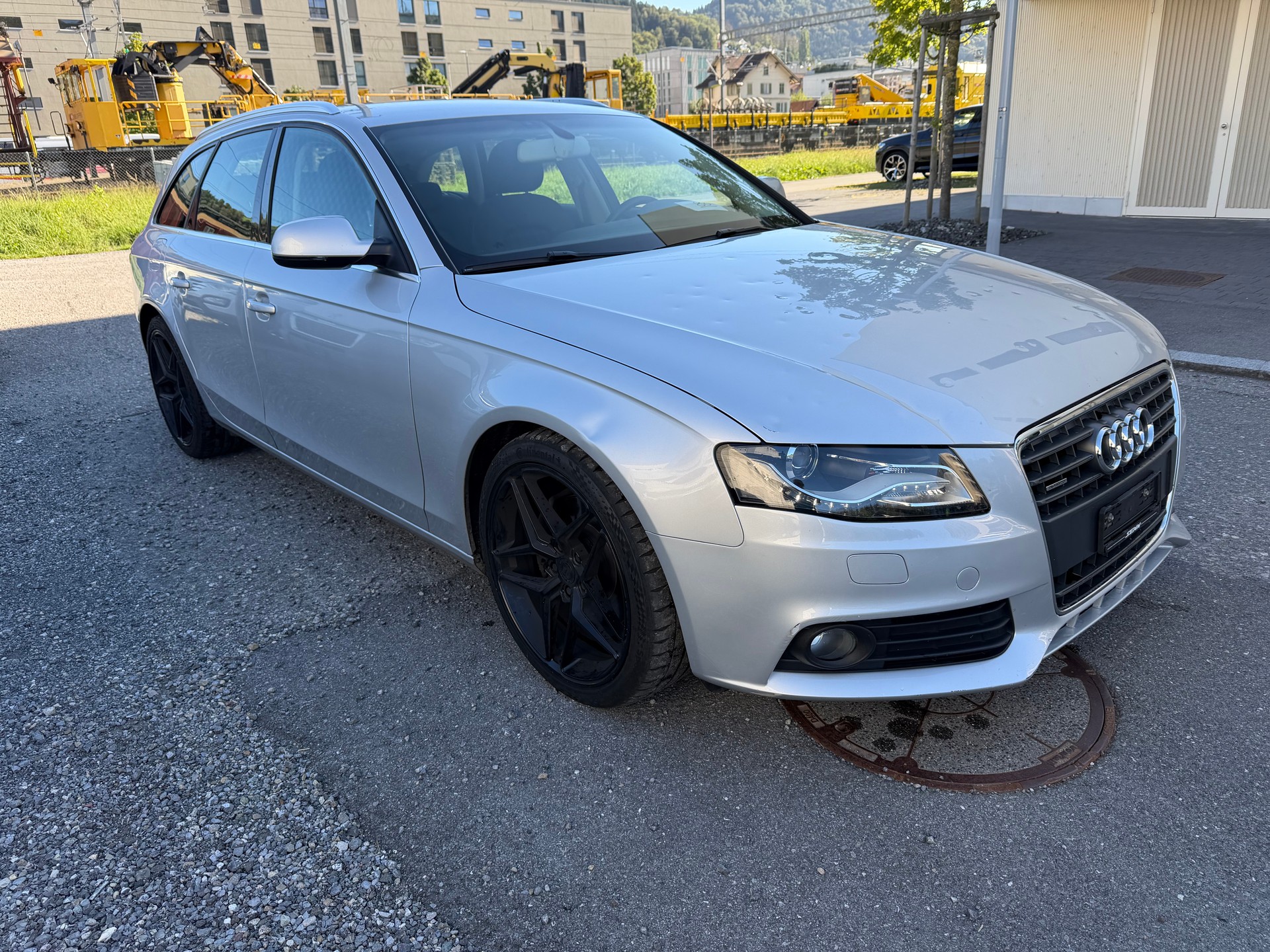 AUDI A4 Avant 2.0 TFSI quattro S-tronic-image-2