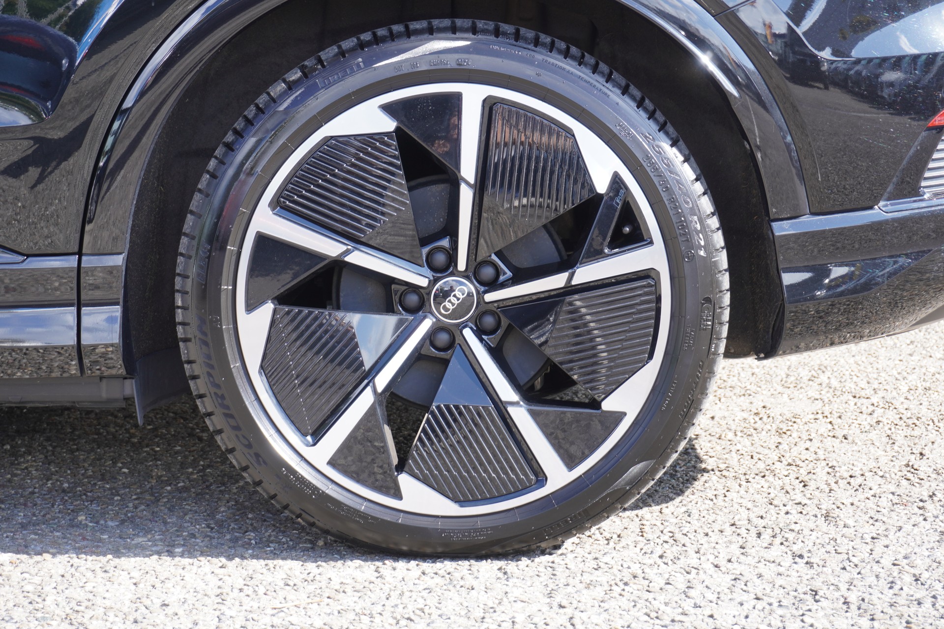 AUDI Q4 e-tron 50 quattro S-LINE!!!-image-36