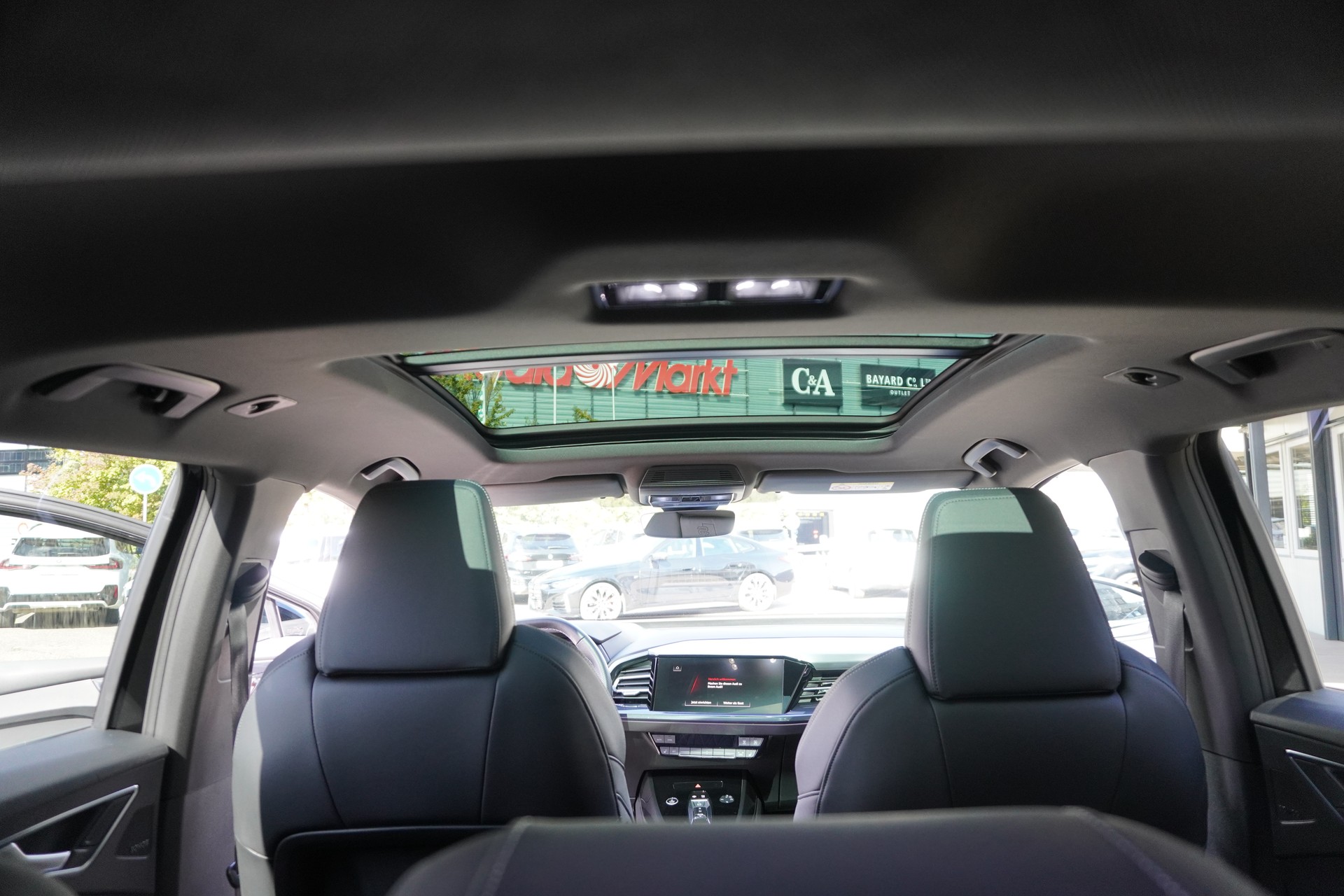 AUDI Q4 e-tron 50 quattro S-LINE!!!-image-41