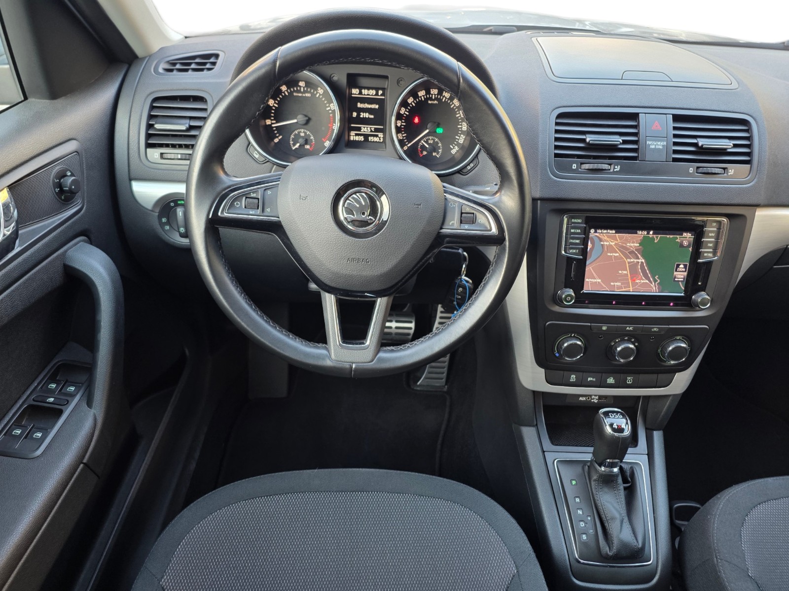 SKODA Yeti 1.8 TSI Outdoor Adventure 4x4 DSG-image-10