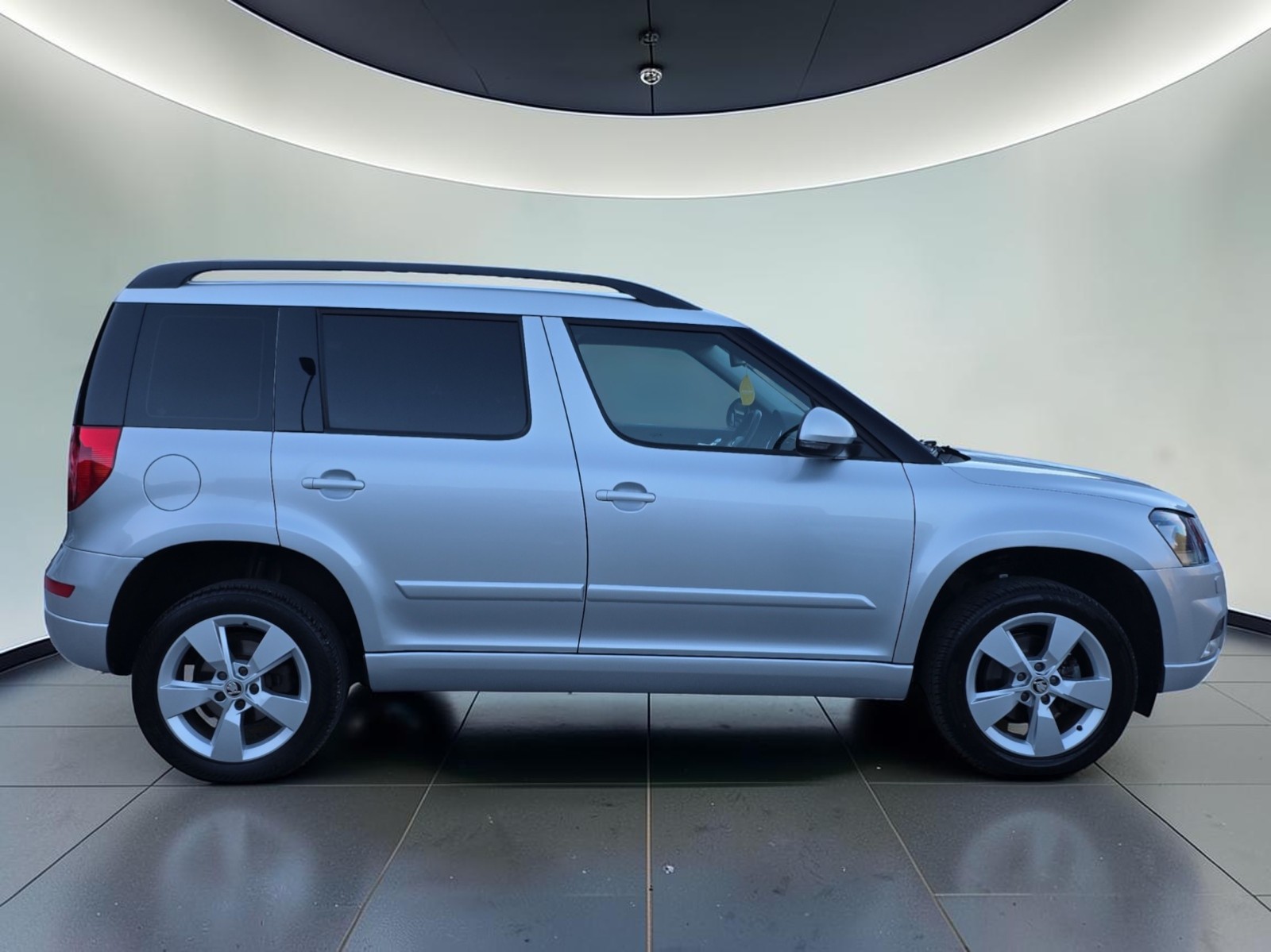 SKODA Yeti 1.8 TSI Outdoor Adventure 4x4 DSG-image-3