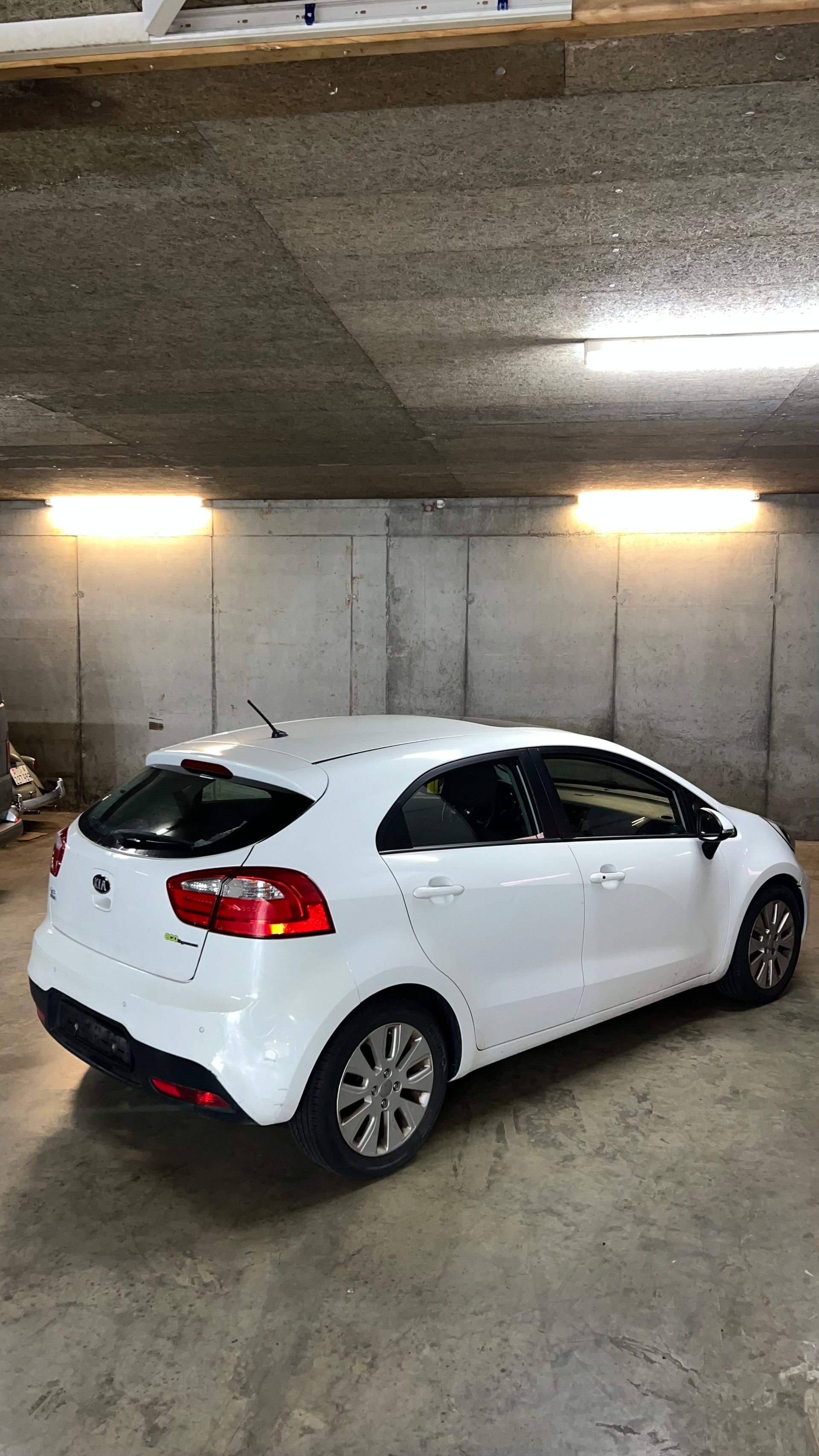 KIA 1.4 CVVT Trend-image-1