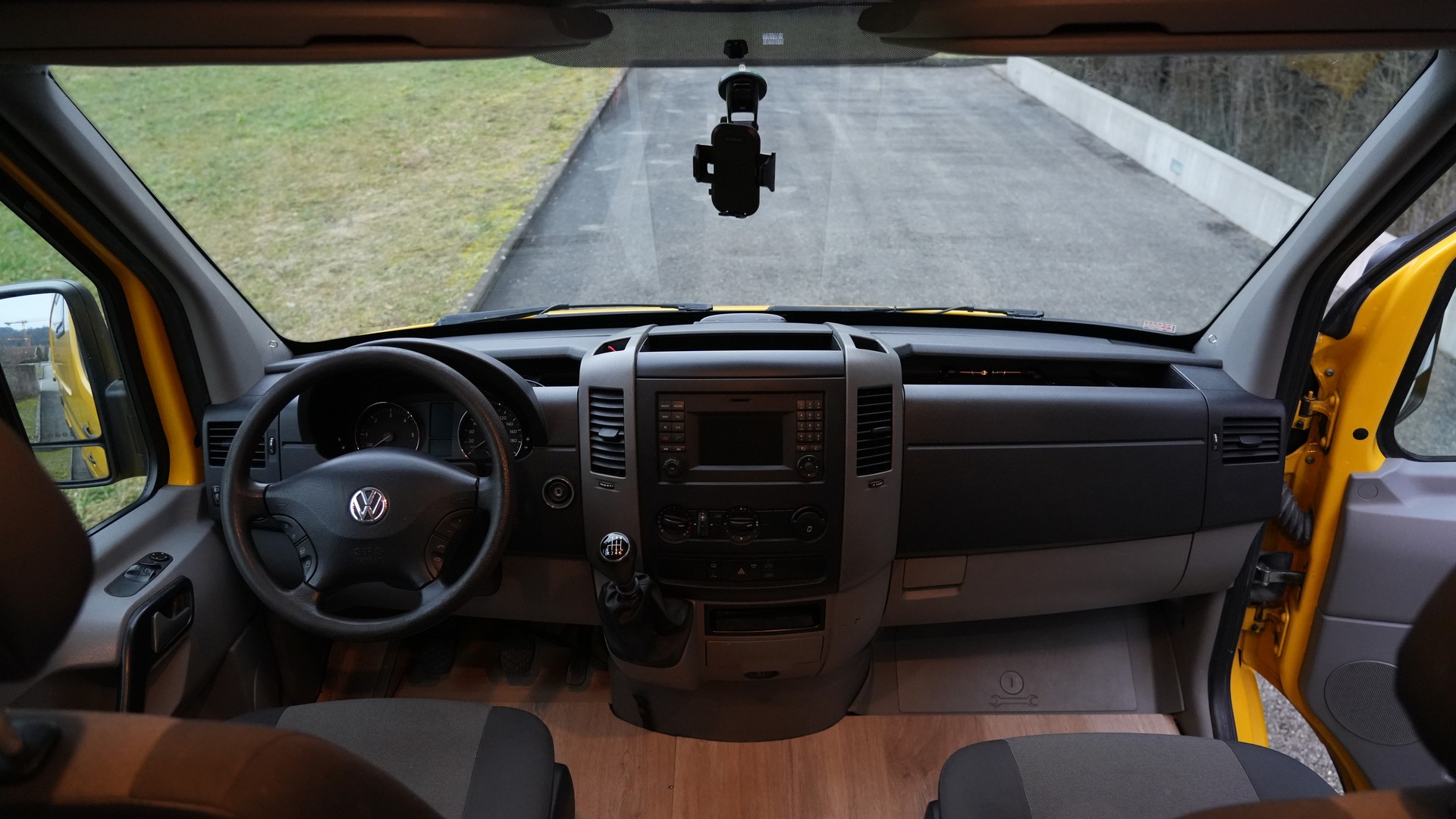 VW Crafter Campervan / Top Zustand-image-12