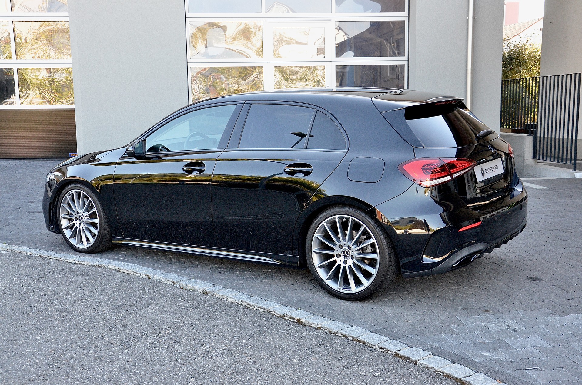MERCEDES-BENZ A 250 4Matic AMG Line 4Matic 7G-DCT-image-8