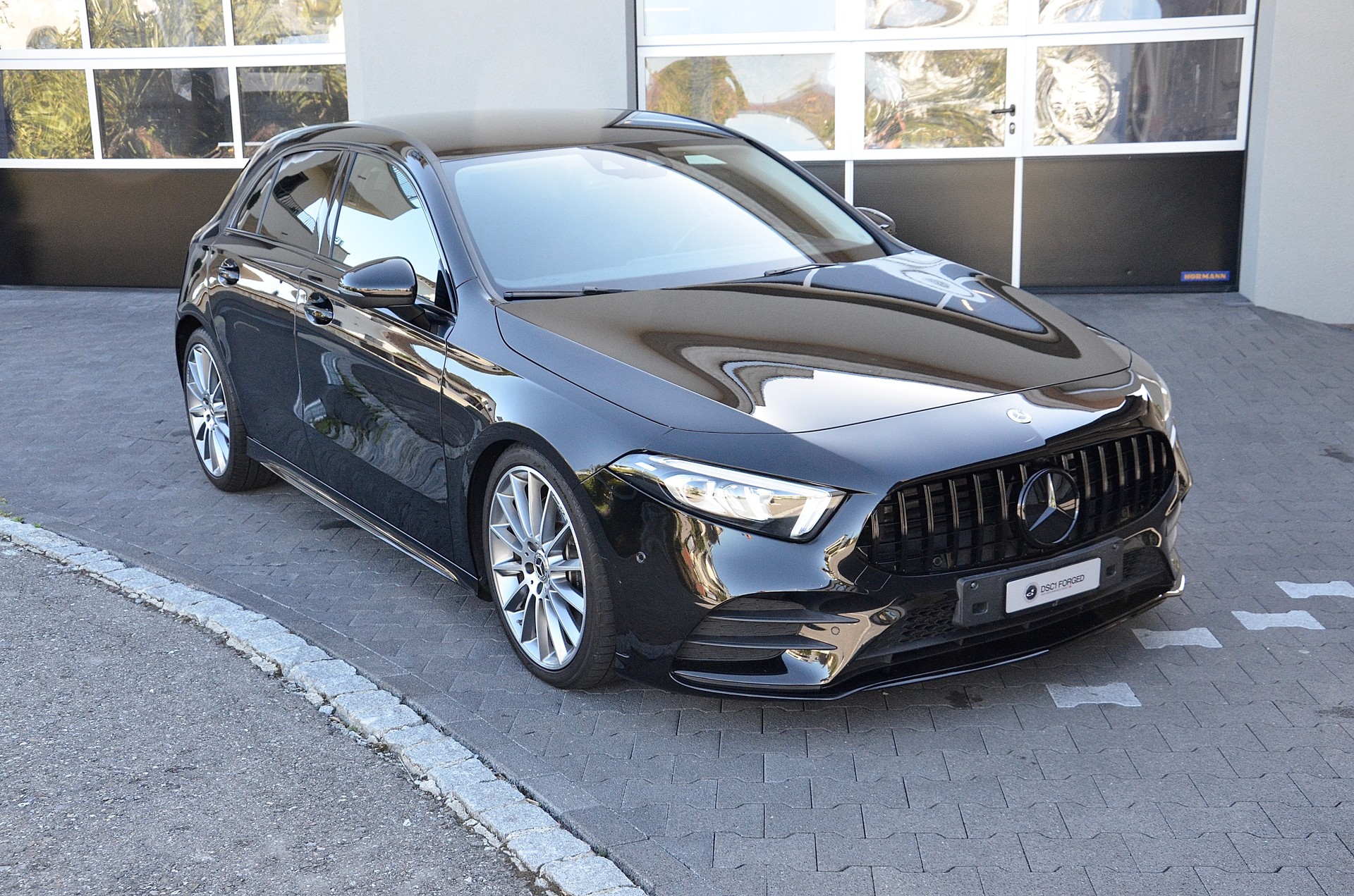MERCEDES-BENZ A 250 4Matic AMG Line 4Matic 7G-DCT-image-4