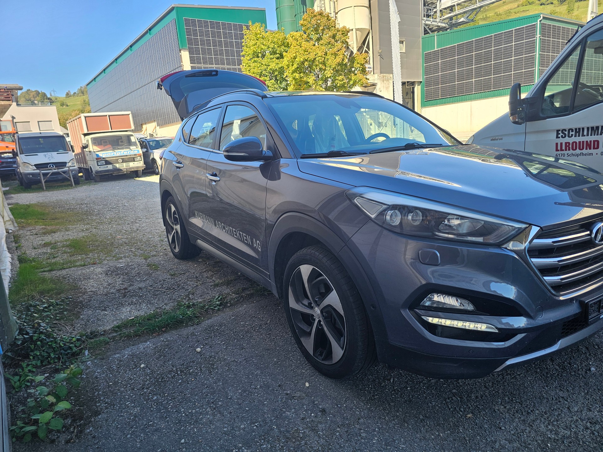 HYUNDAI Tucson 2.0 CRDI Vertex 4WD Automatic-image-2