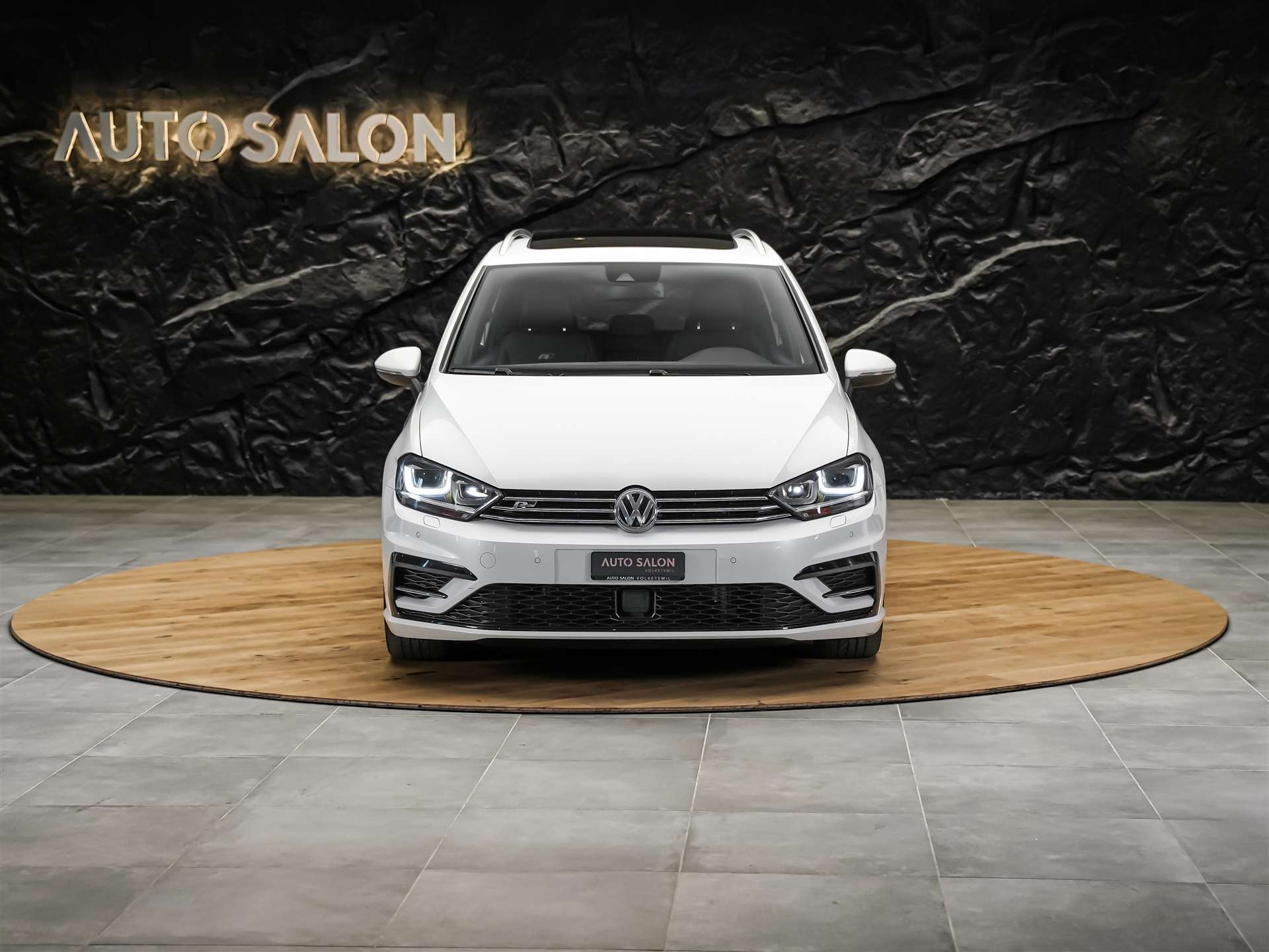 VW Golf Sportsvan 1.4 TSI R-Line DSG *Panorama*CH Fahrzeug*-image-7