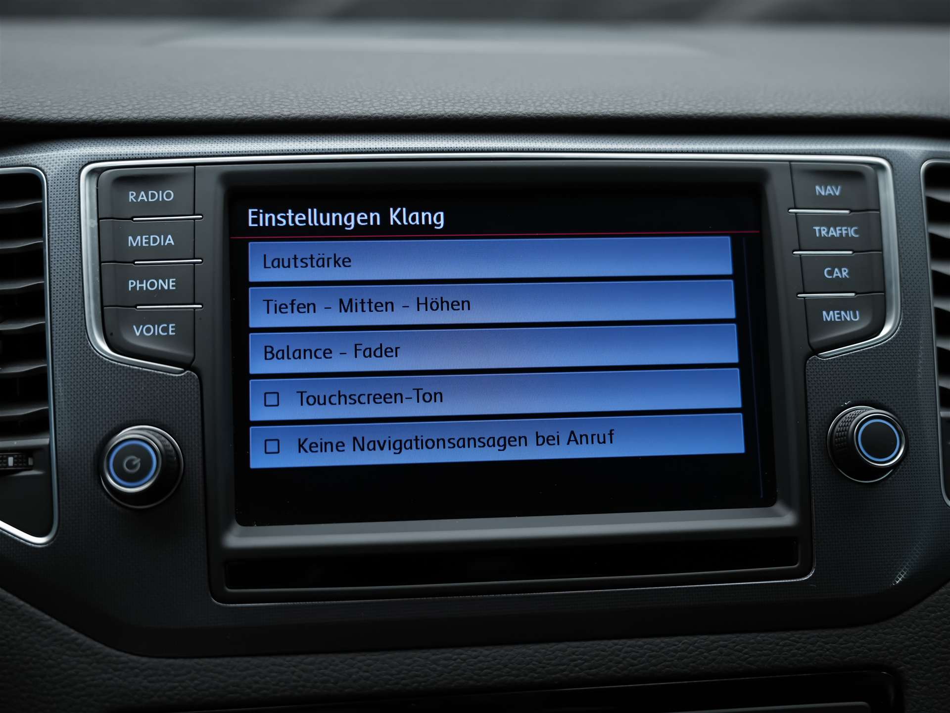 VW Golf Sportsvan 1.4 TSI R-Line DSG *Panorama*CH Fahrzeug*-image-31