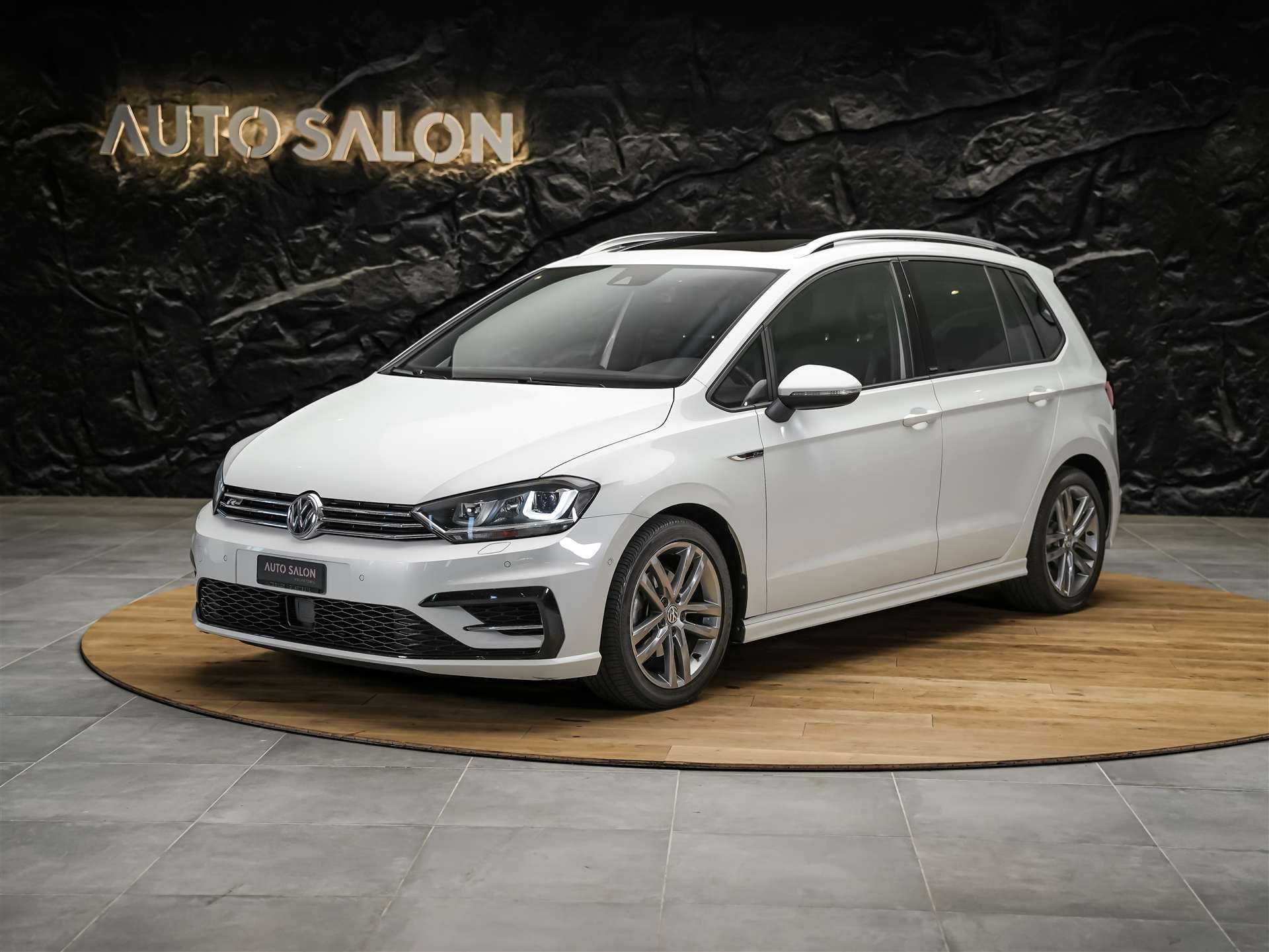 VW Golf Sportsvan 1.4 TSI R-Line DSG *Panorama*CH Fahrzeug*-image-1